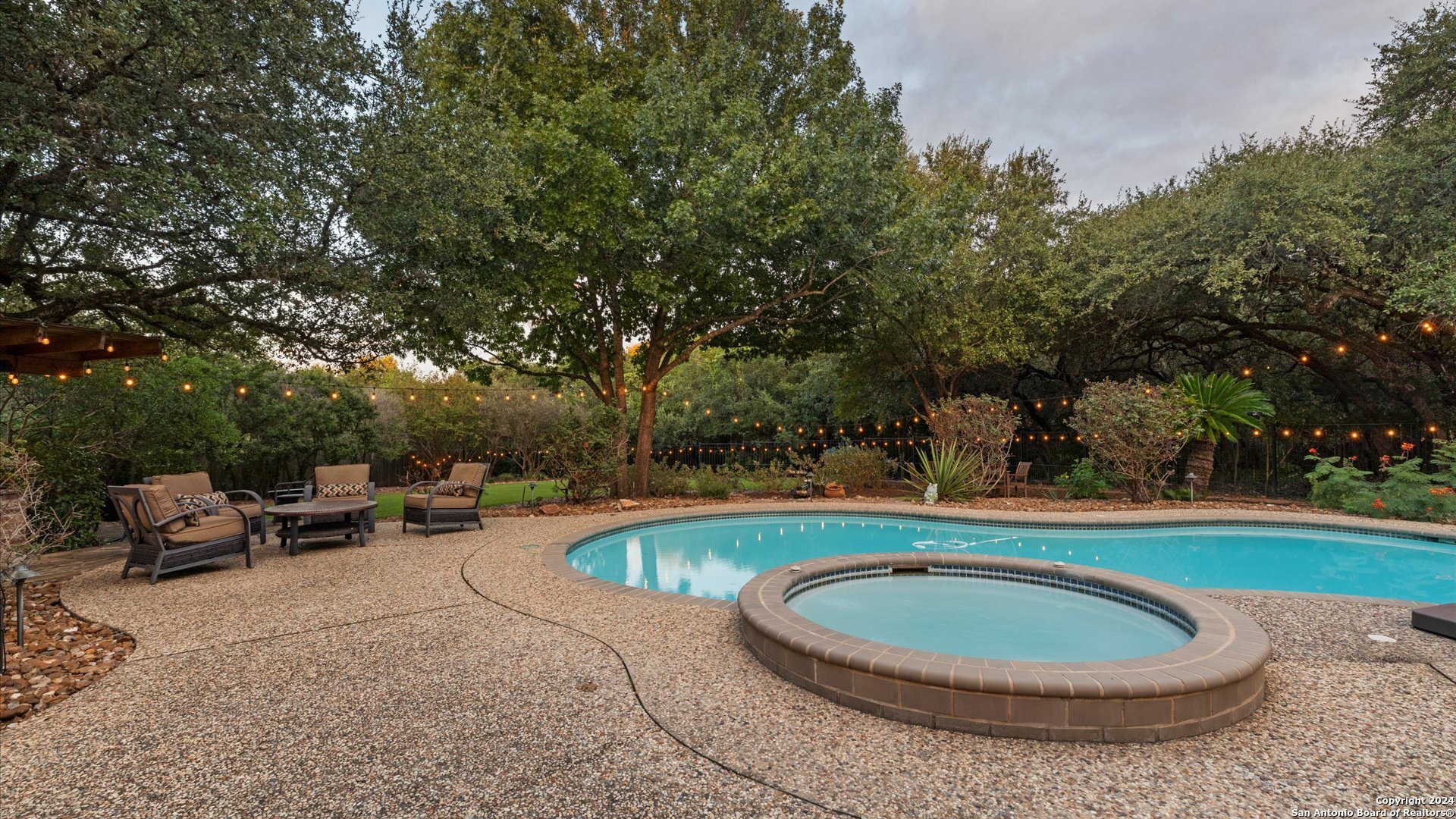 218 POST OAK WAY