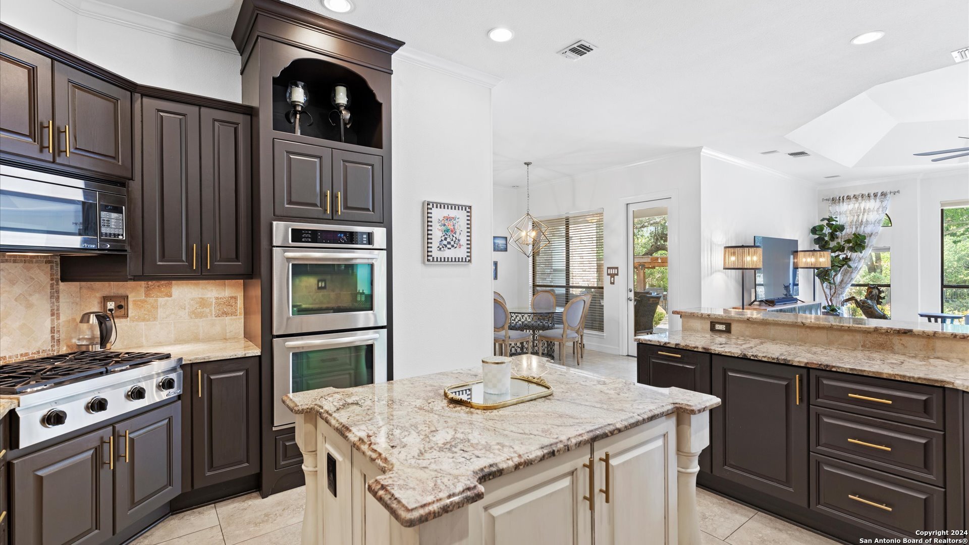 218 POST OAK WAY