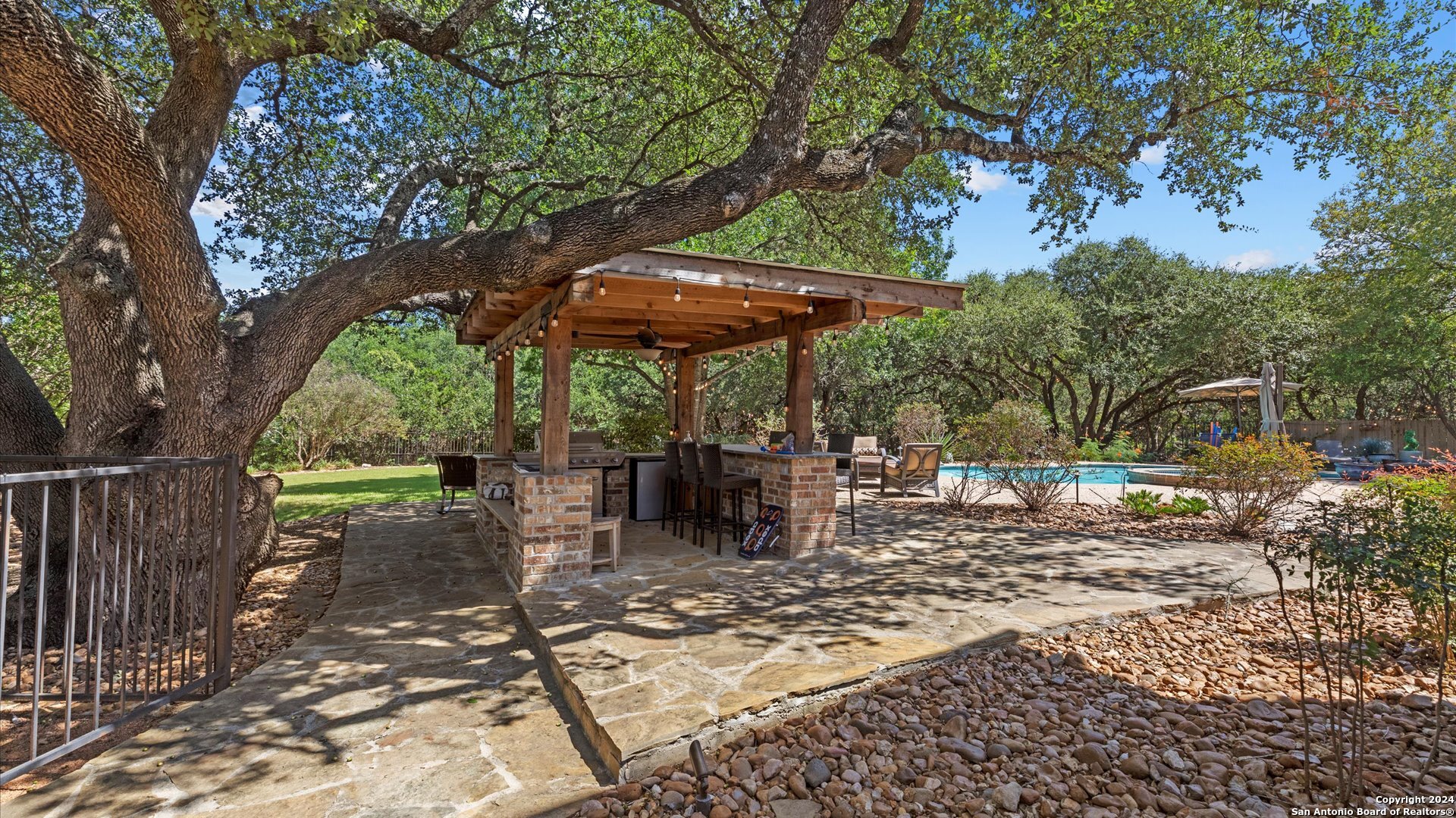 218 POST OAK WAY