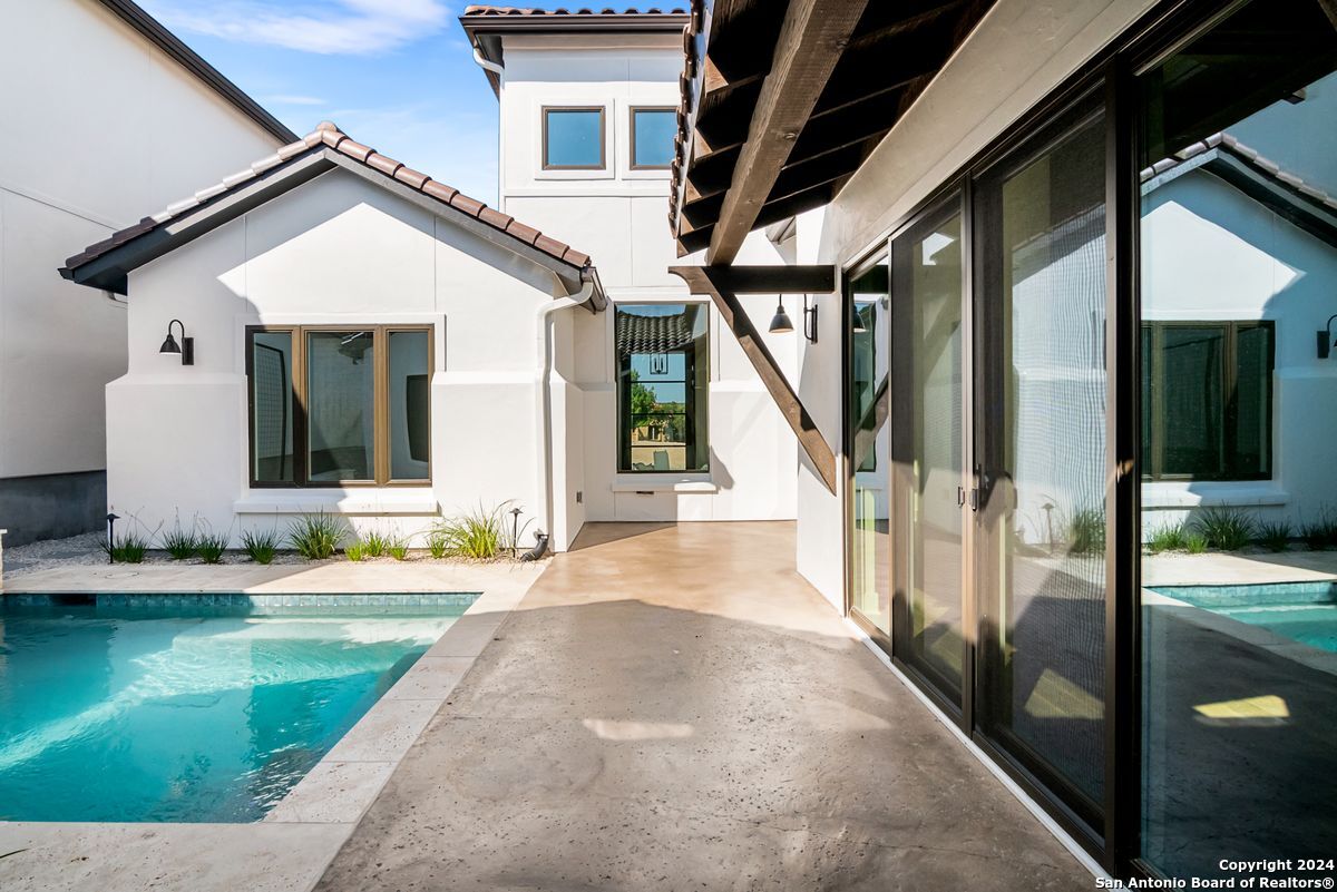 39 Dominion Heights