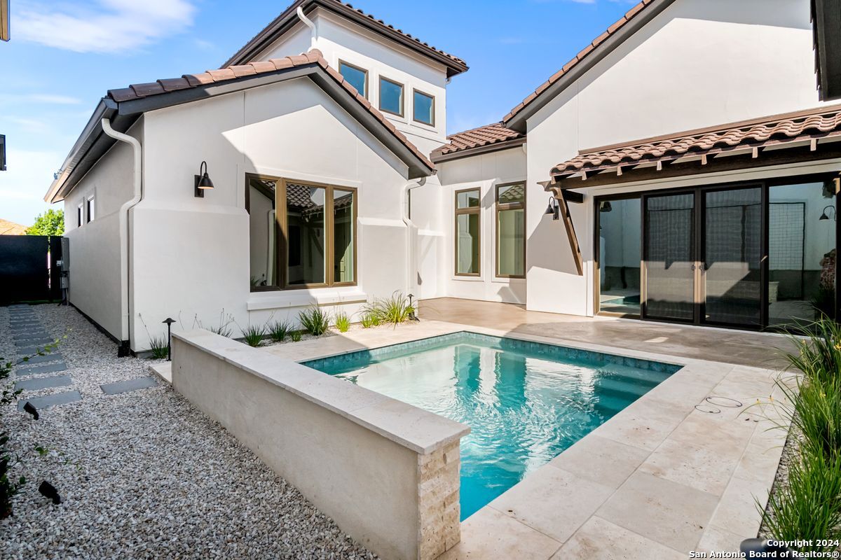 39 Dominion Heights