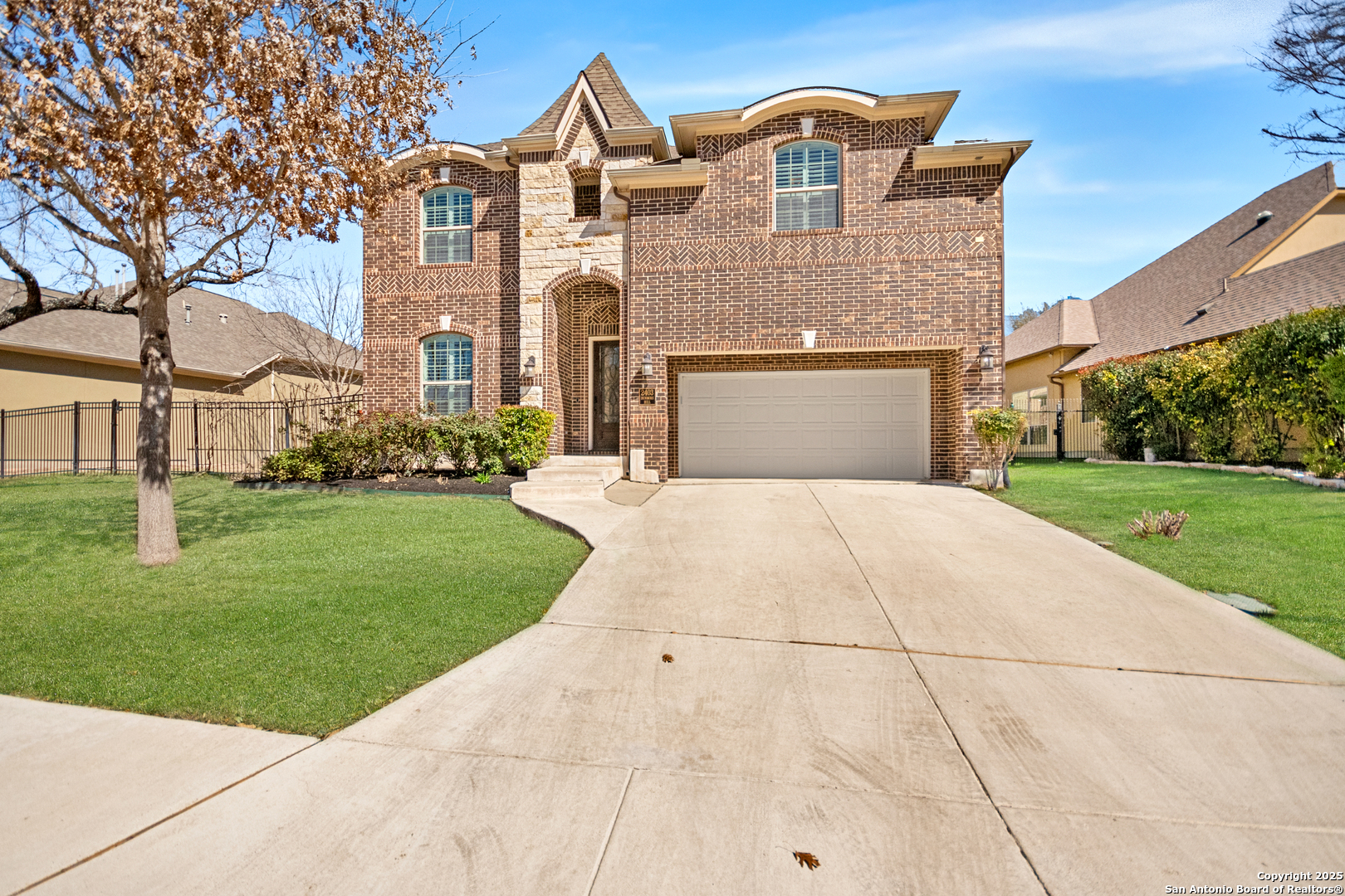 2403 Dunmore Hill