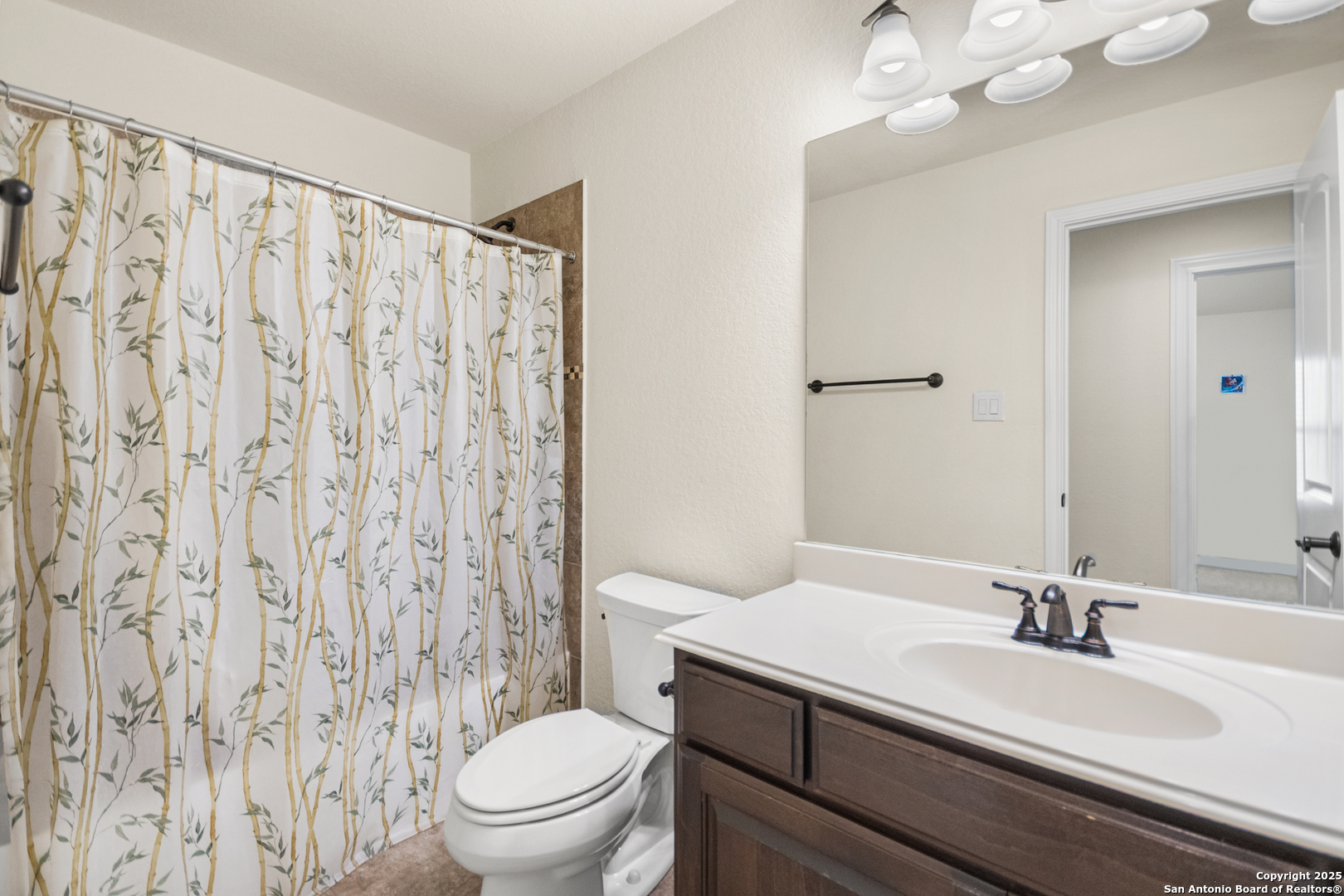 2403 Dunmore Hill