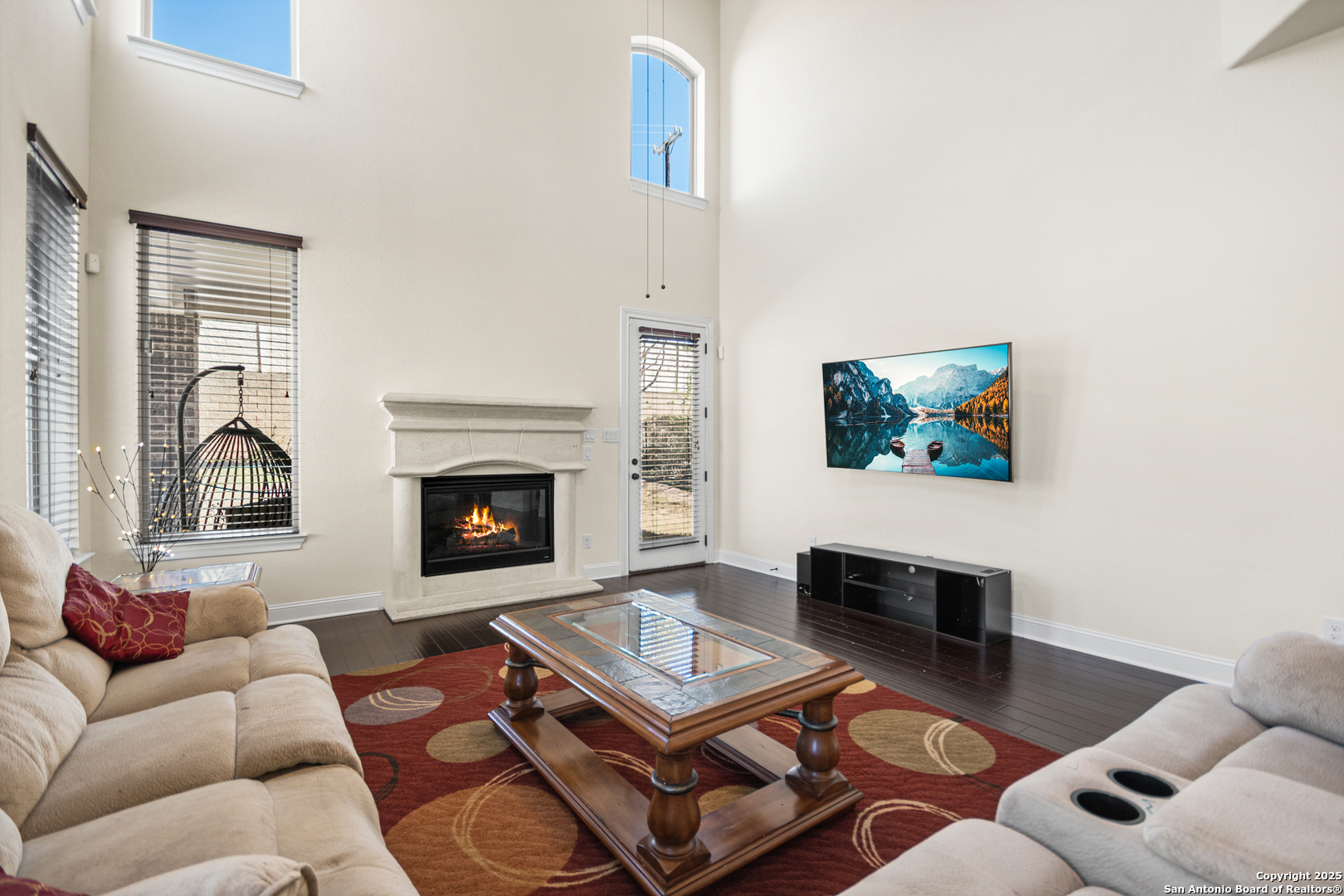 2403 Dunmore Hill
