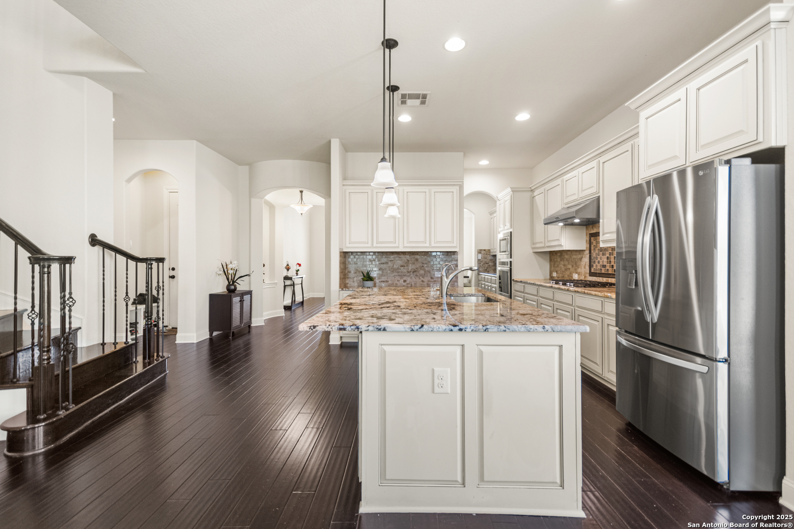 2403 Dunmore Hill