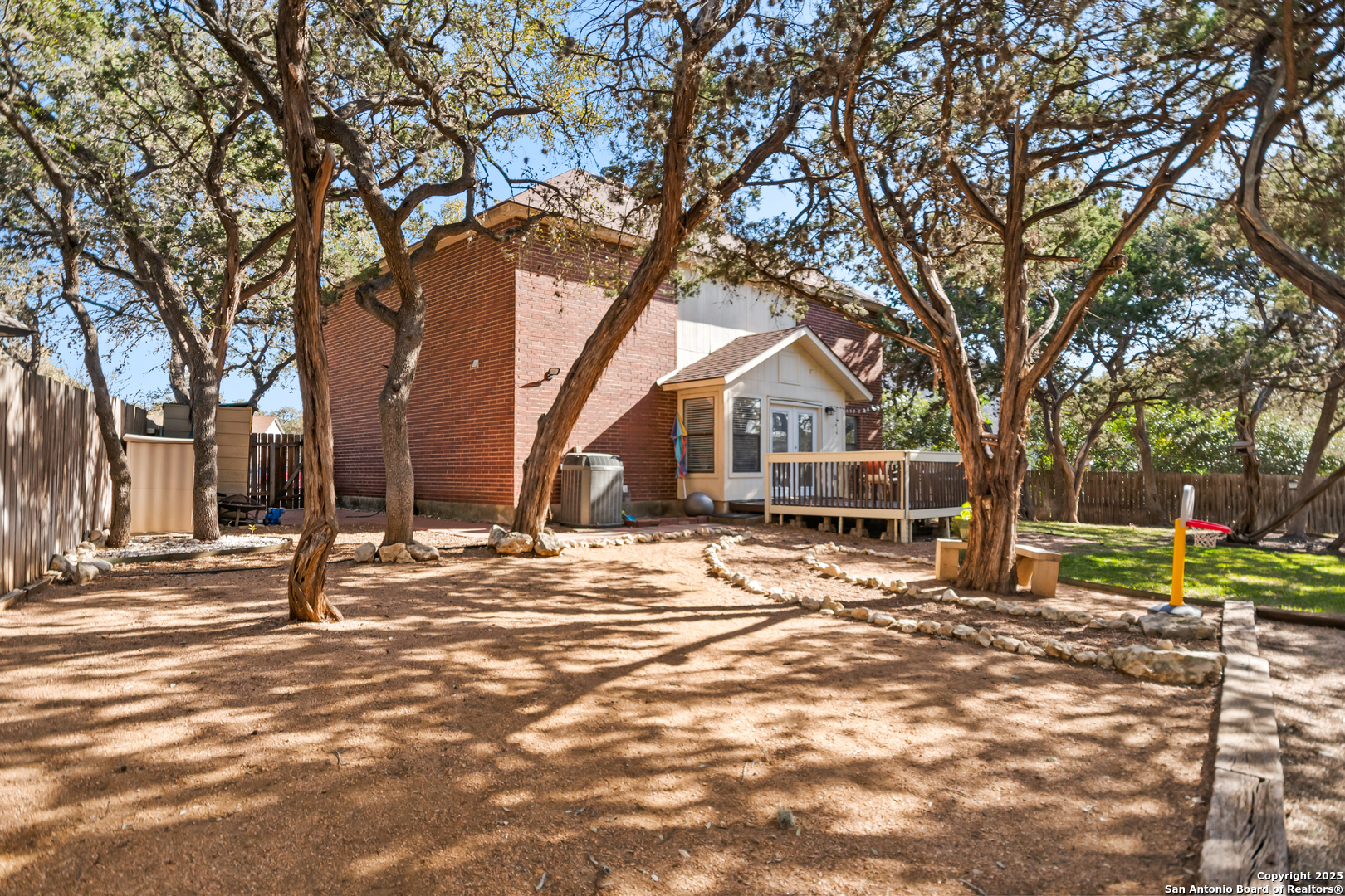 10902 Bristle Oak