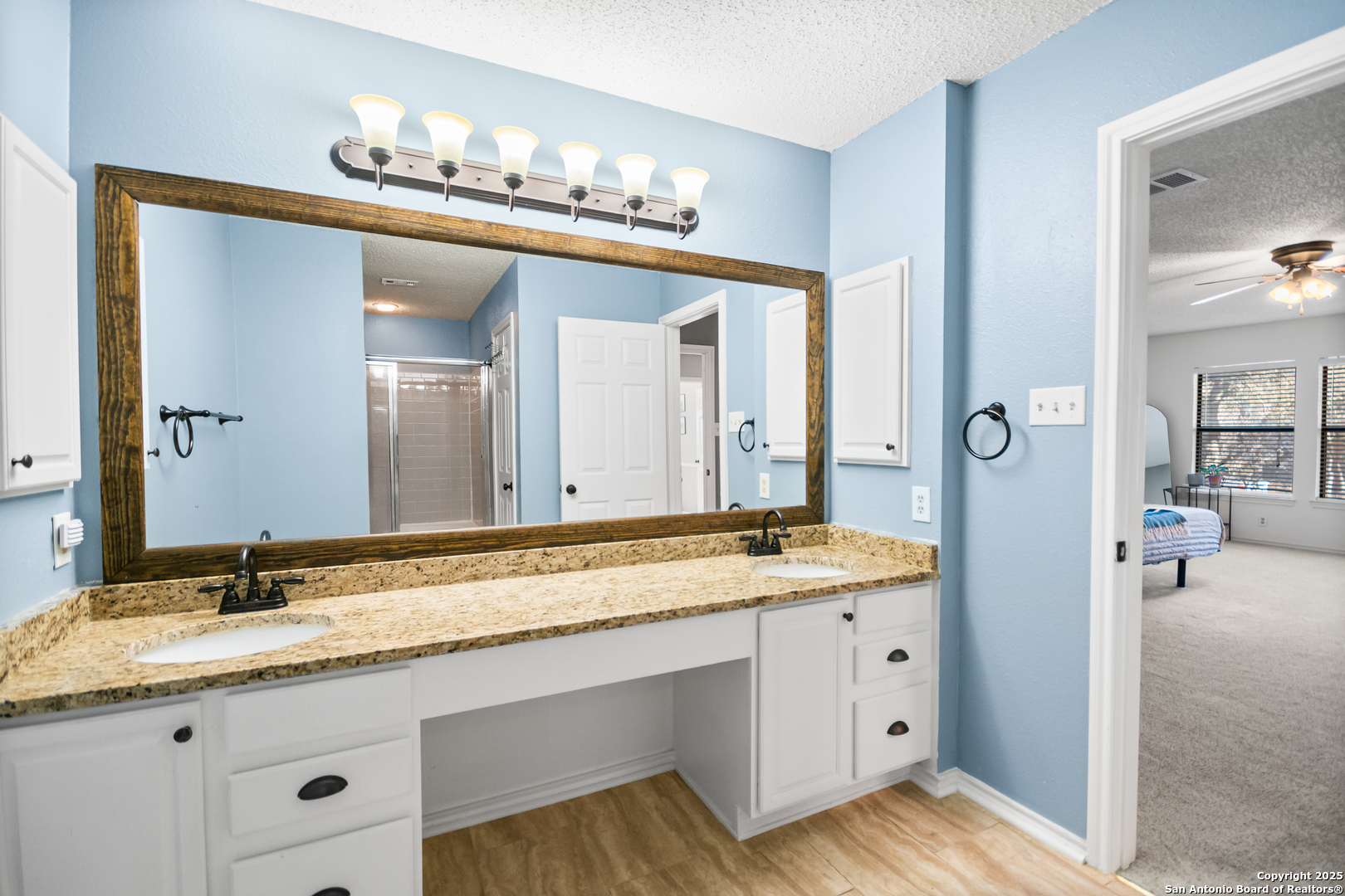 10902 Bristle Oak