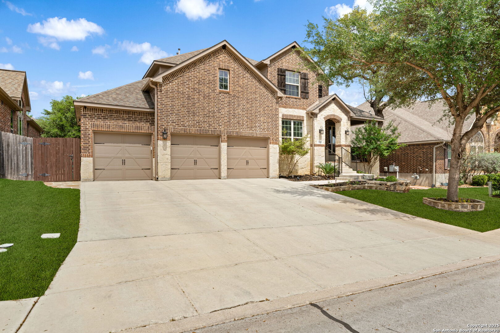 8911 Rocky Ridge