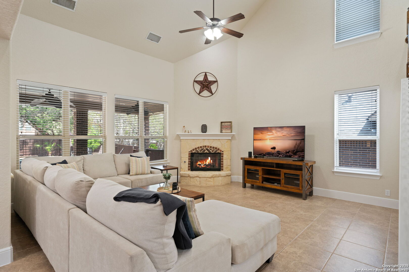 8911 Rocky Ridge