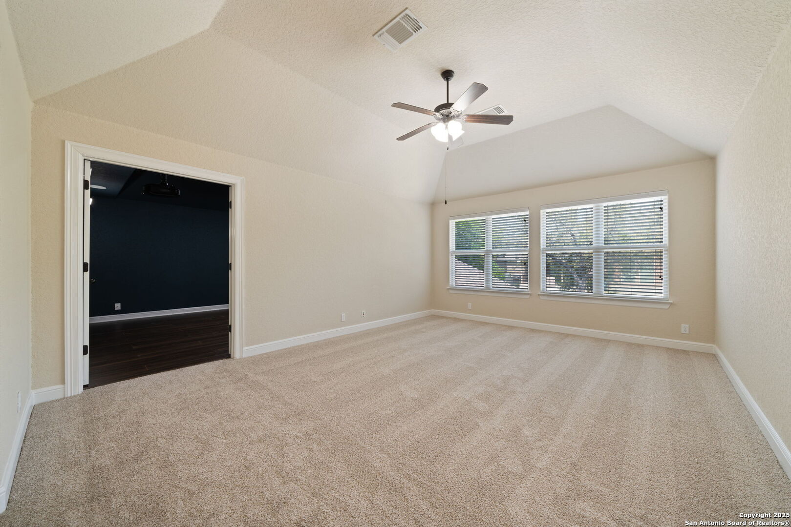 8911 Rocky Ridge