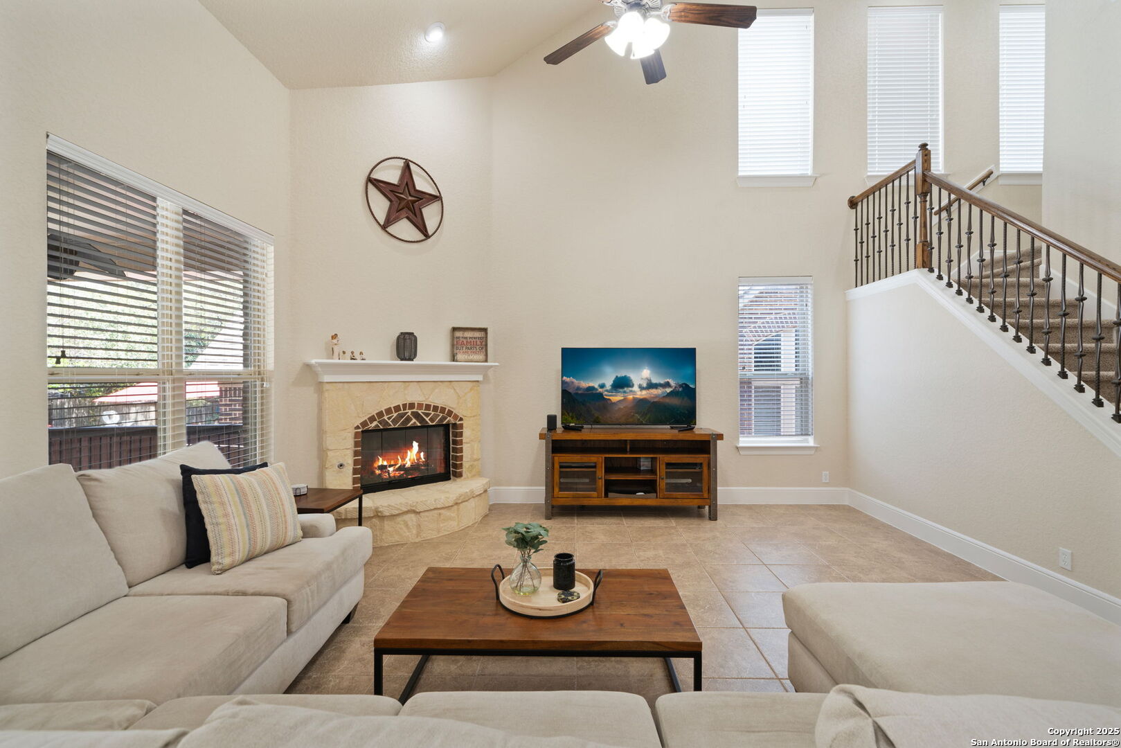 8911 Rocky Ridge