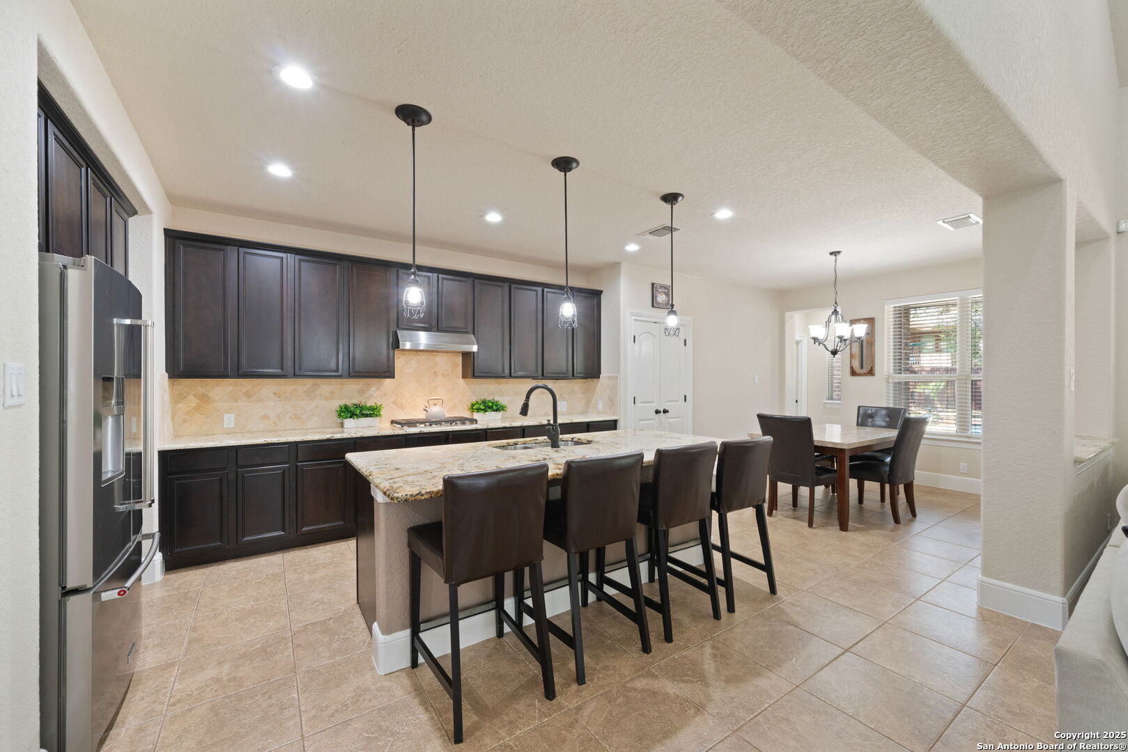 8911 Rocky Ridge