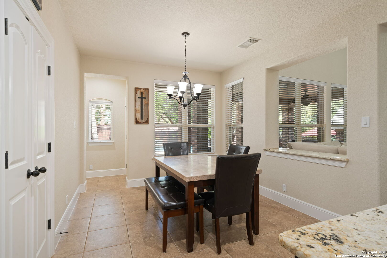 8911 Rocky Ridge
