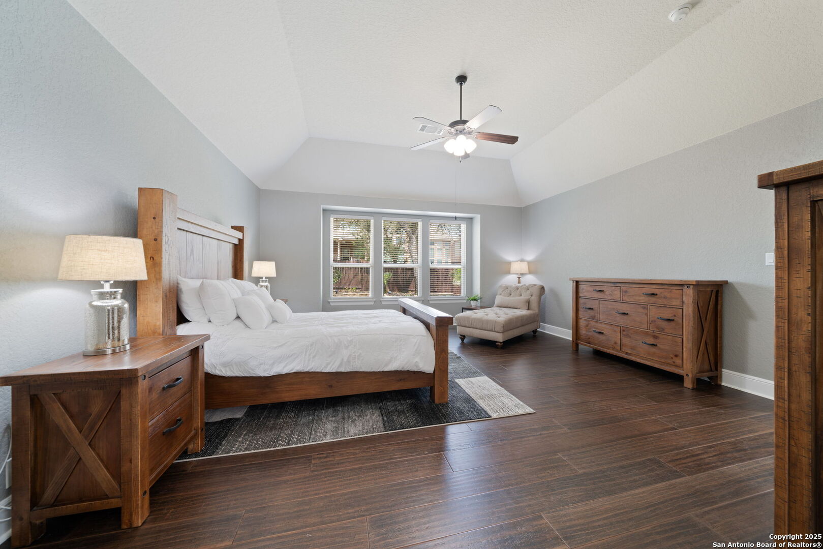 8911 Rocky Ridge