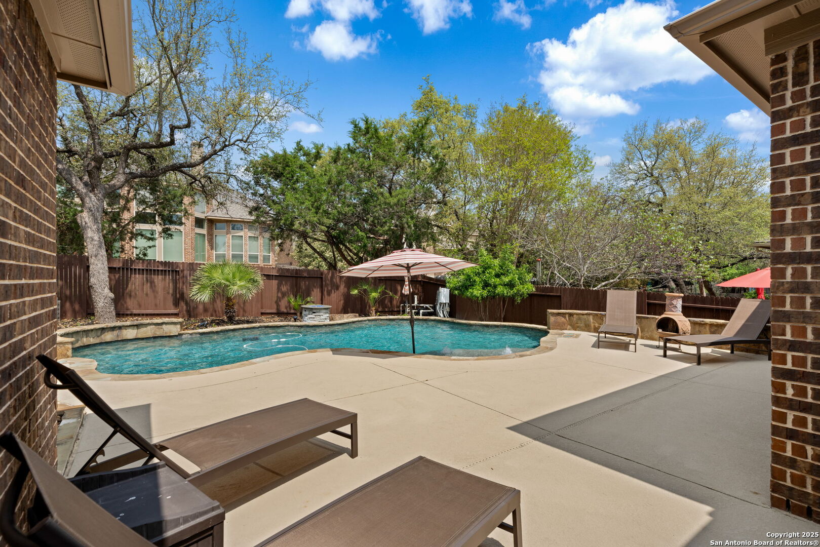 8911 Rocky Ridge