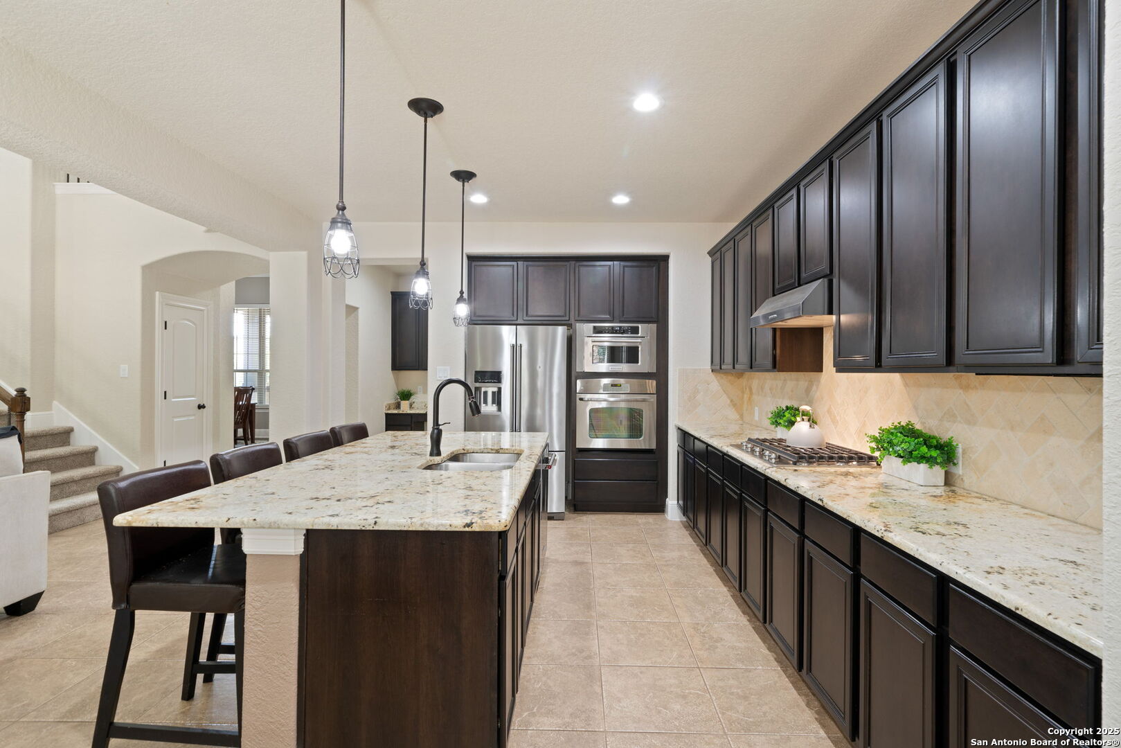 8911 Rocky Ridge