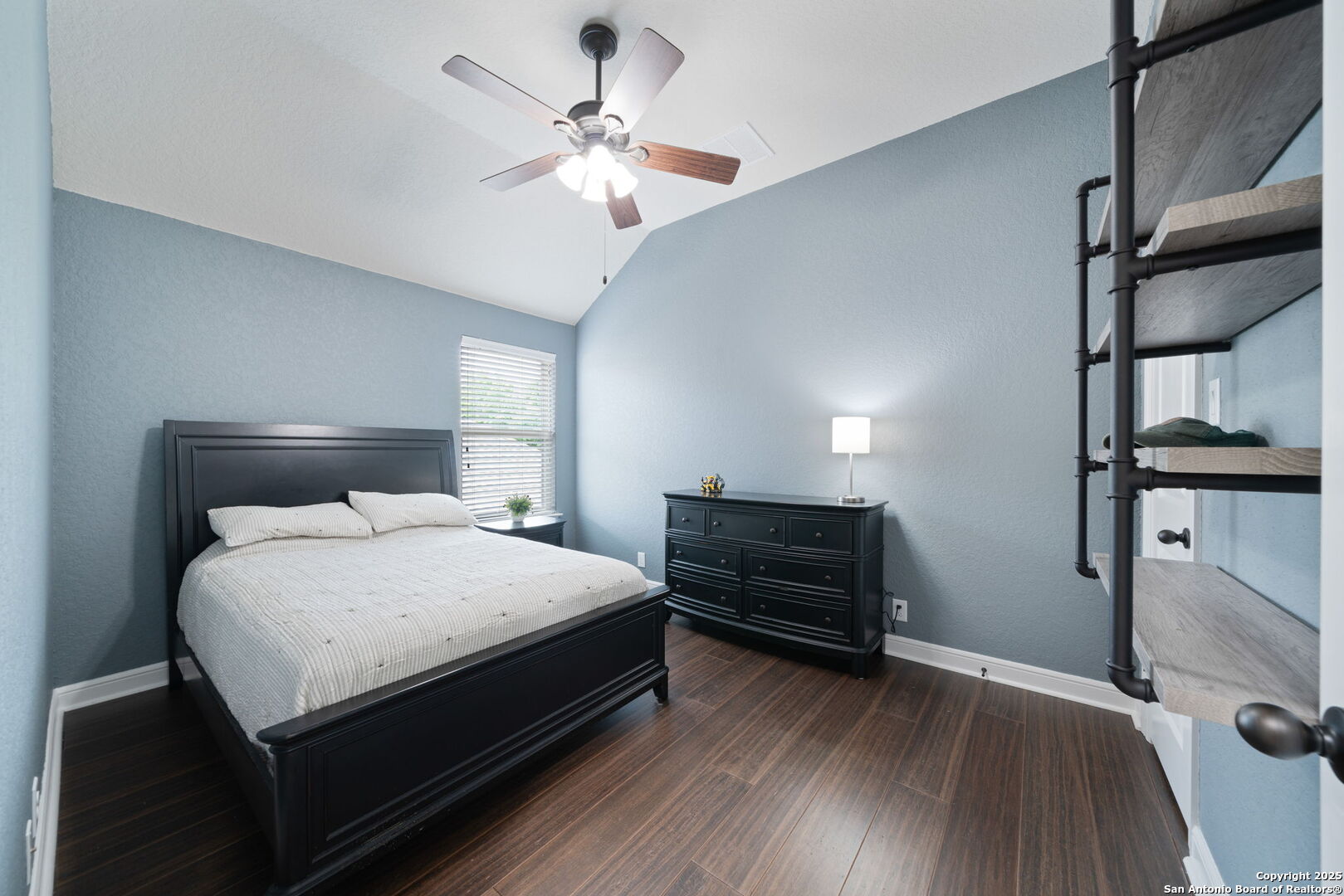 8911 Rocky Ridge