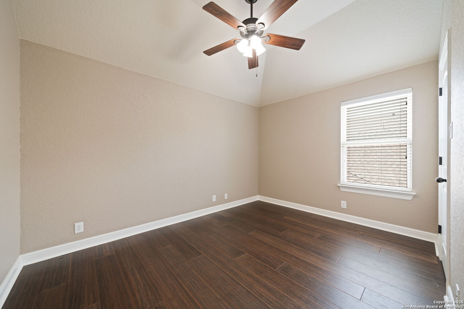 8911 Rocky Ridge