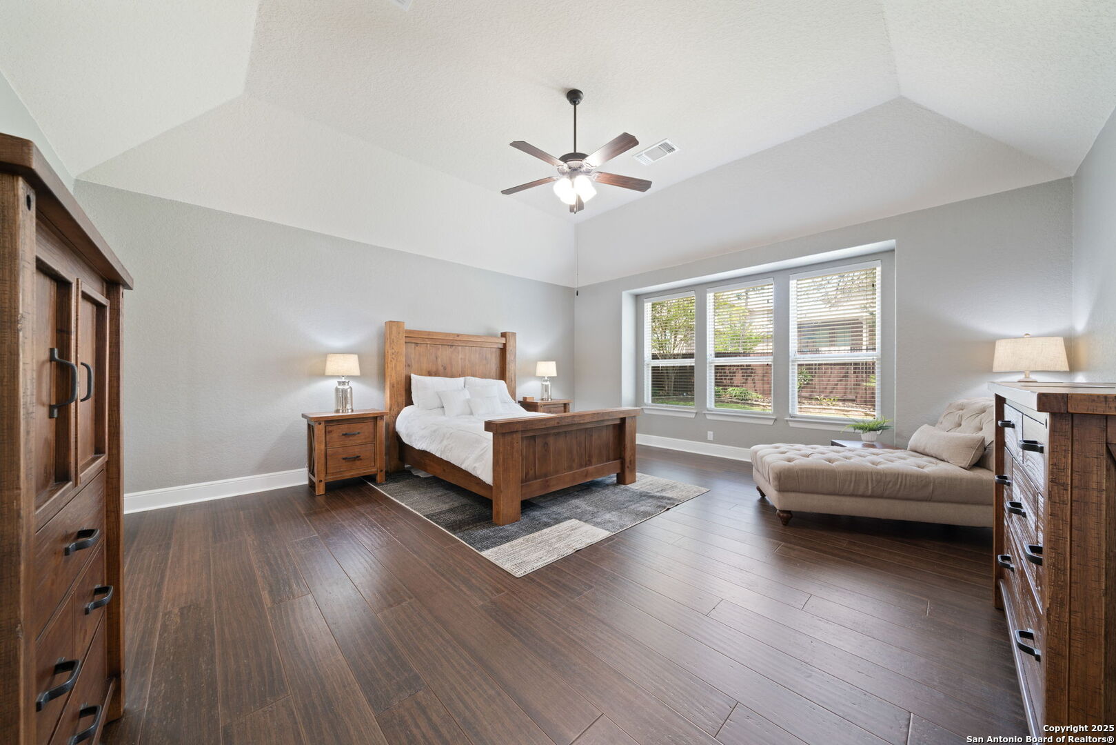 8911 Rocky Ridge