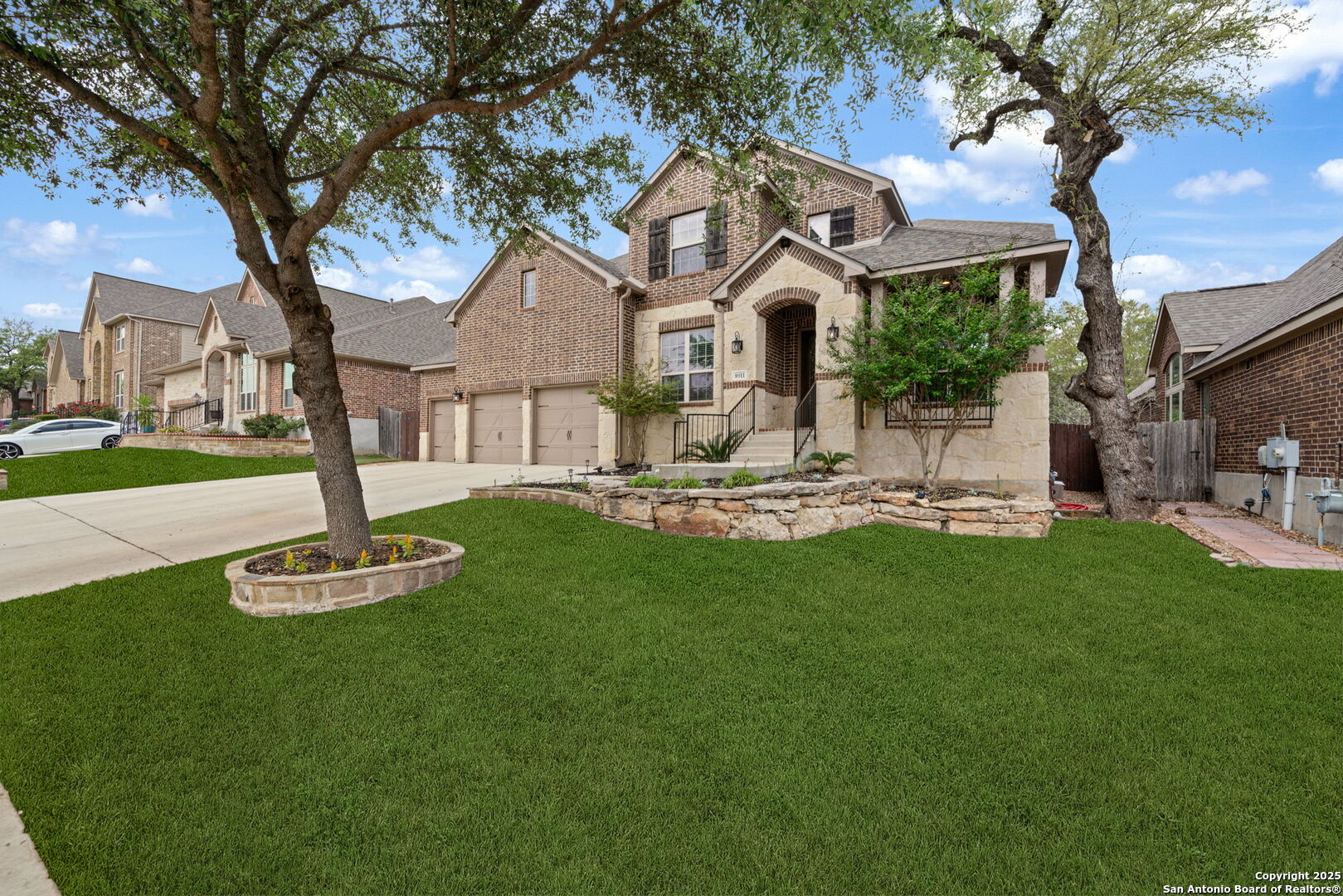 8911 Rocky Ridge