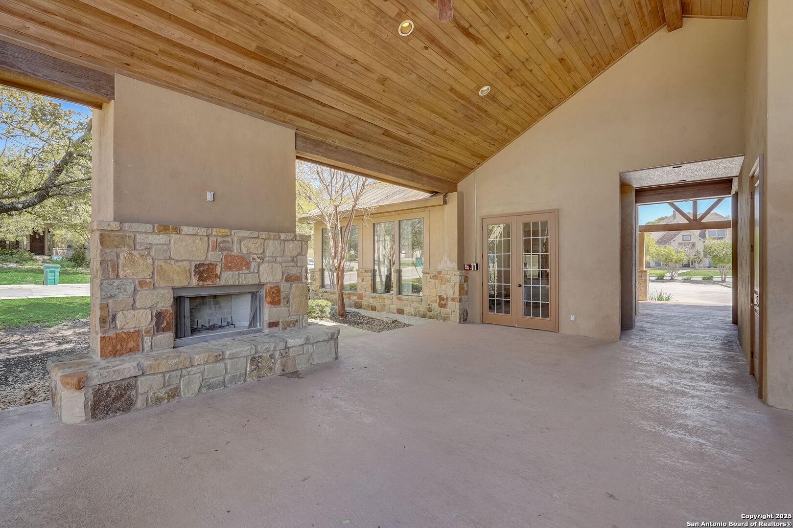 8911 Rocky Ridge