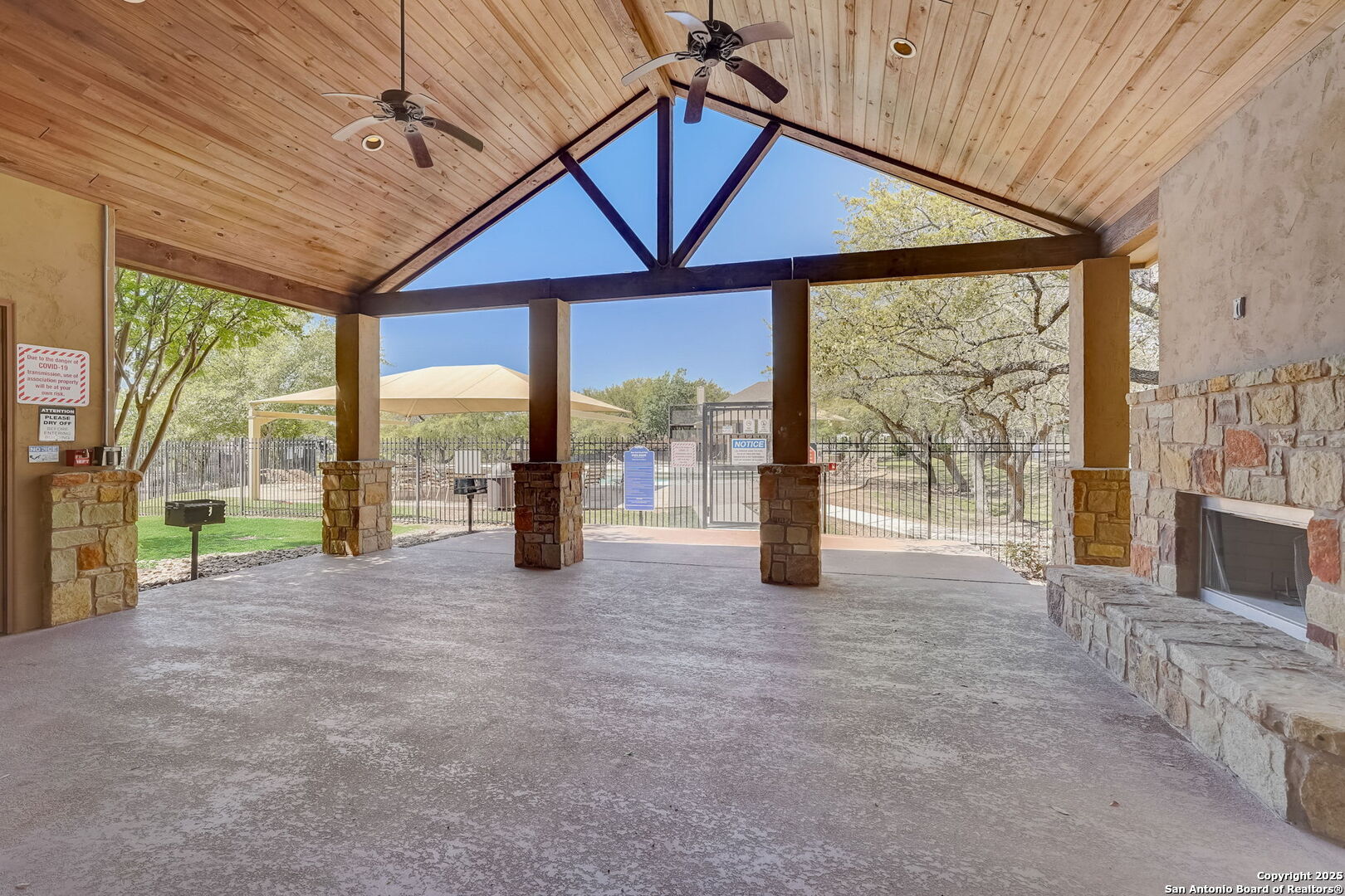 8911 Rocky Ridge