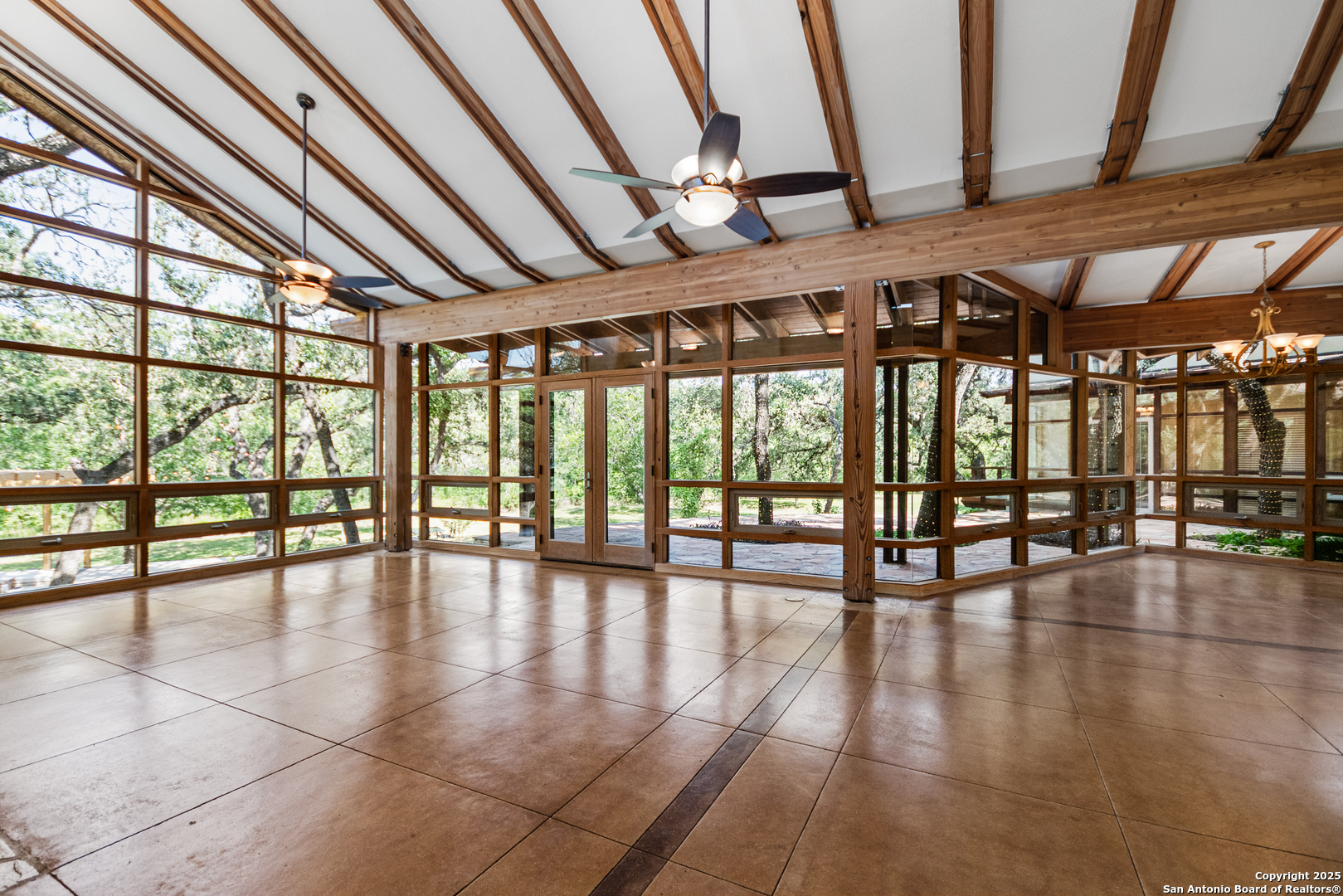 5620 Mount Helen