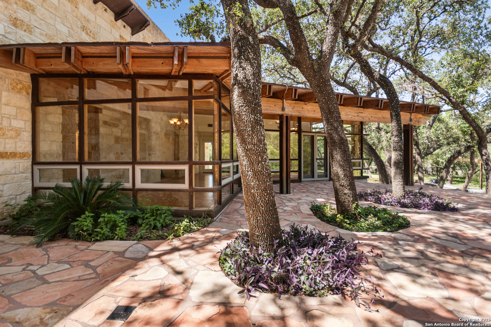 5620 Mount Helen