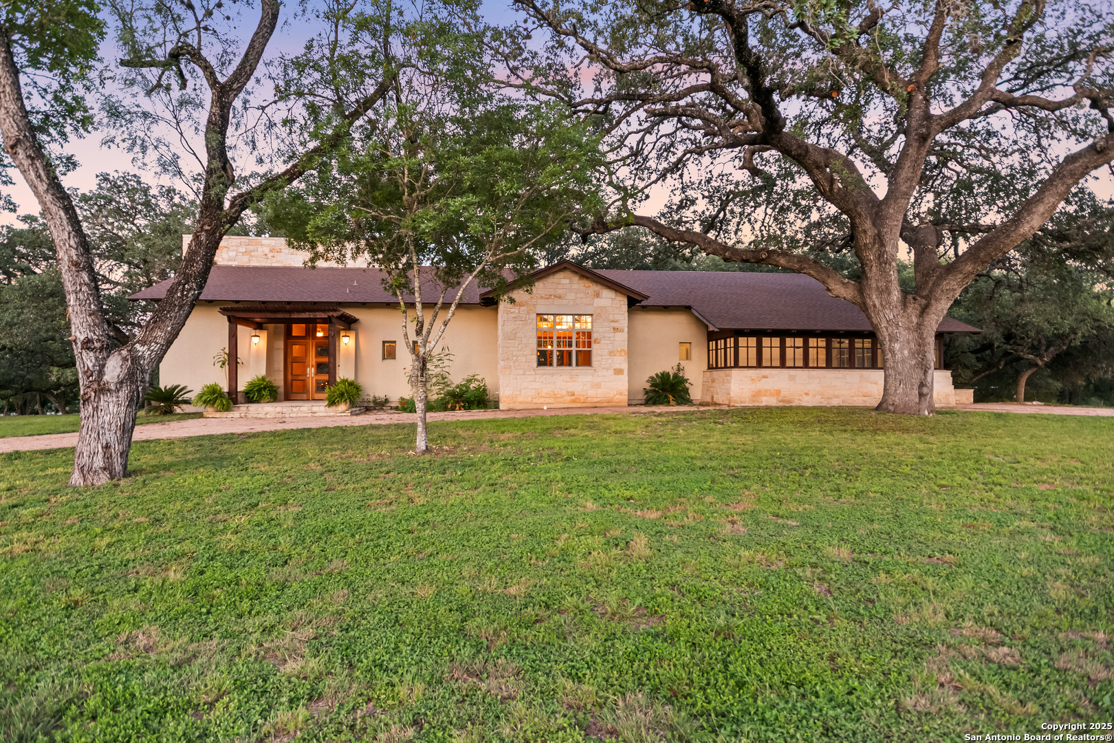 5620 Mount Helen
