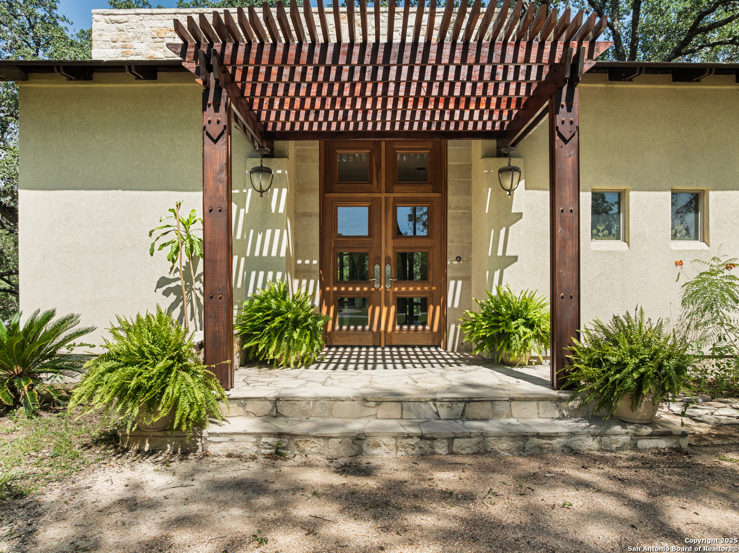 5620 Mount Helen
