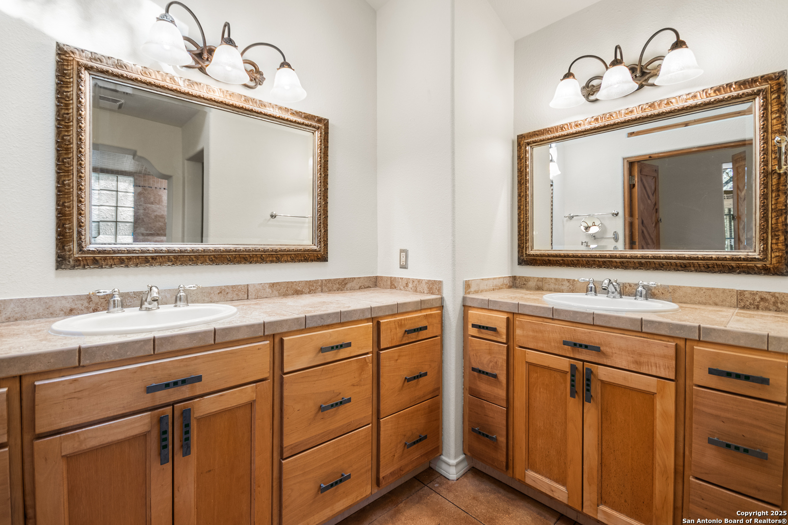 5620 Mount Helen
