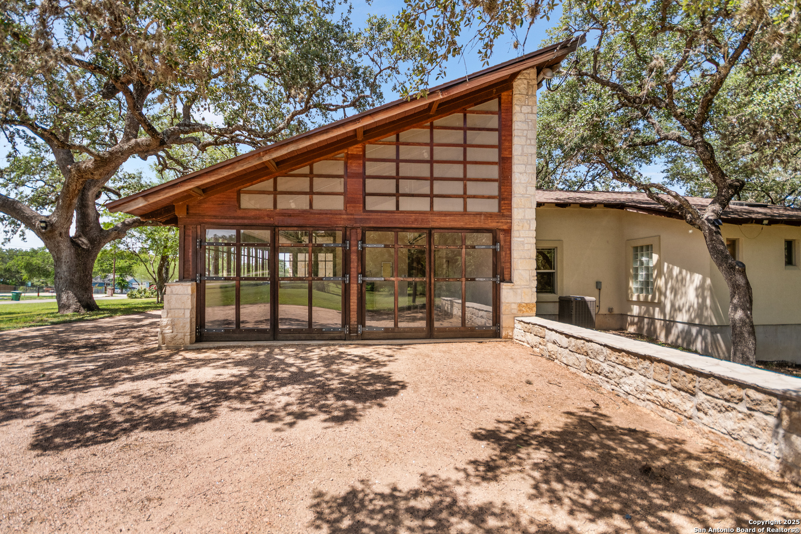 5620 Mount Helen