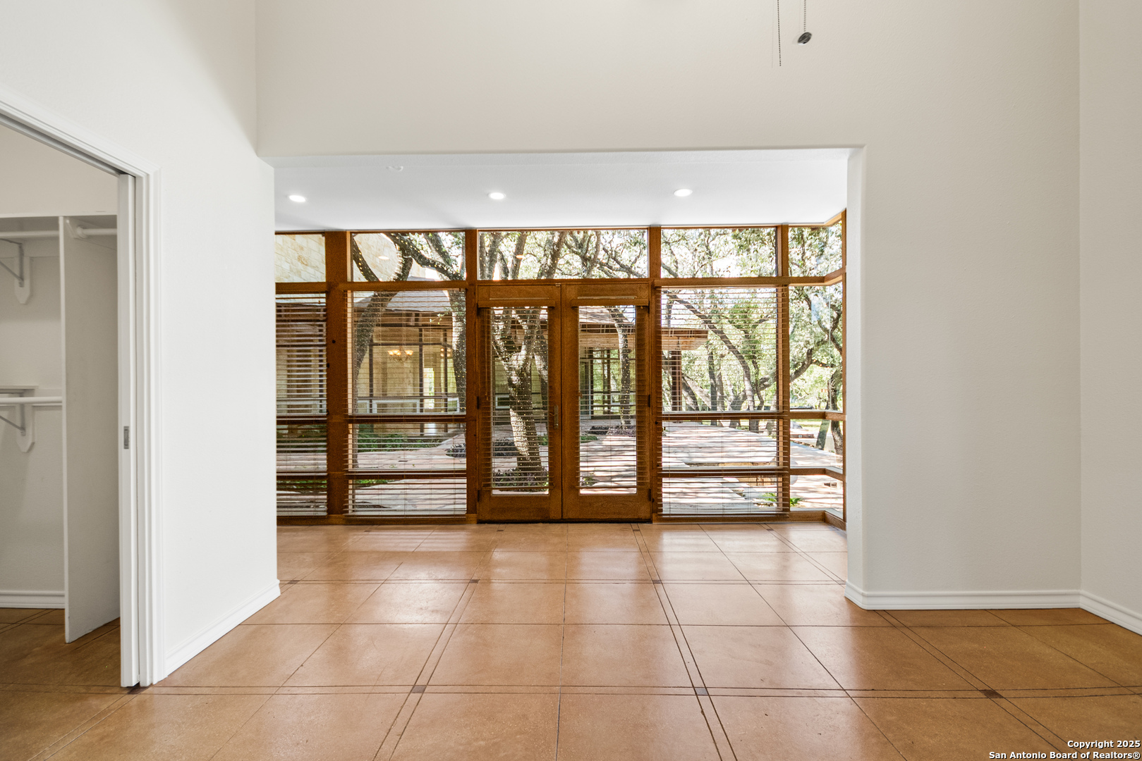 5620 Mount Helen