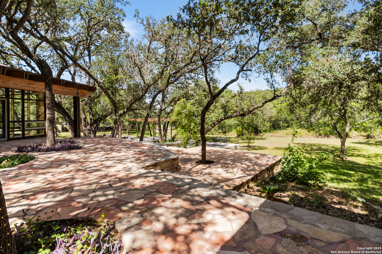 5620 Mount Helen