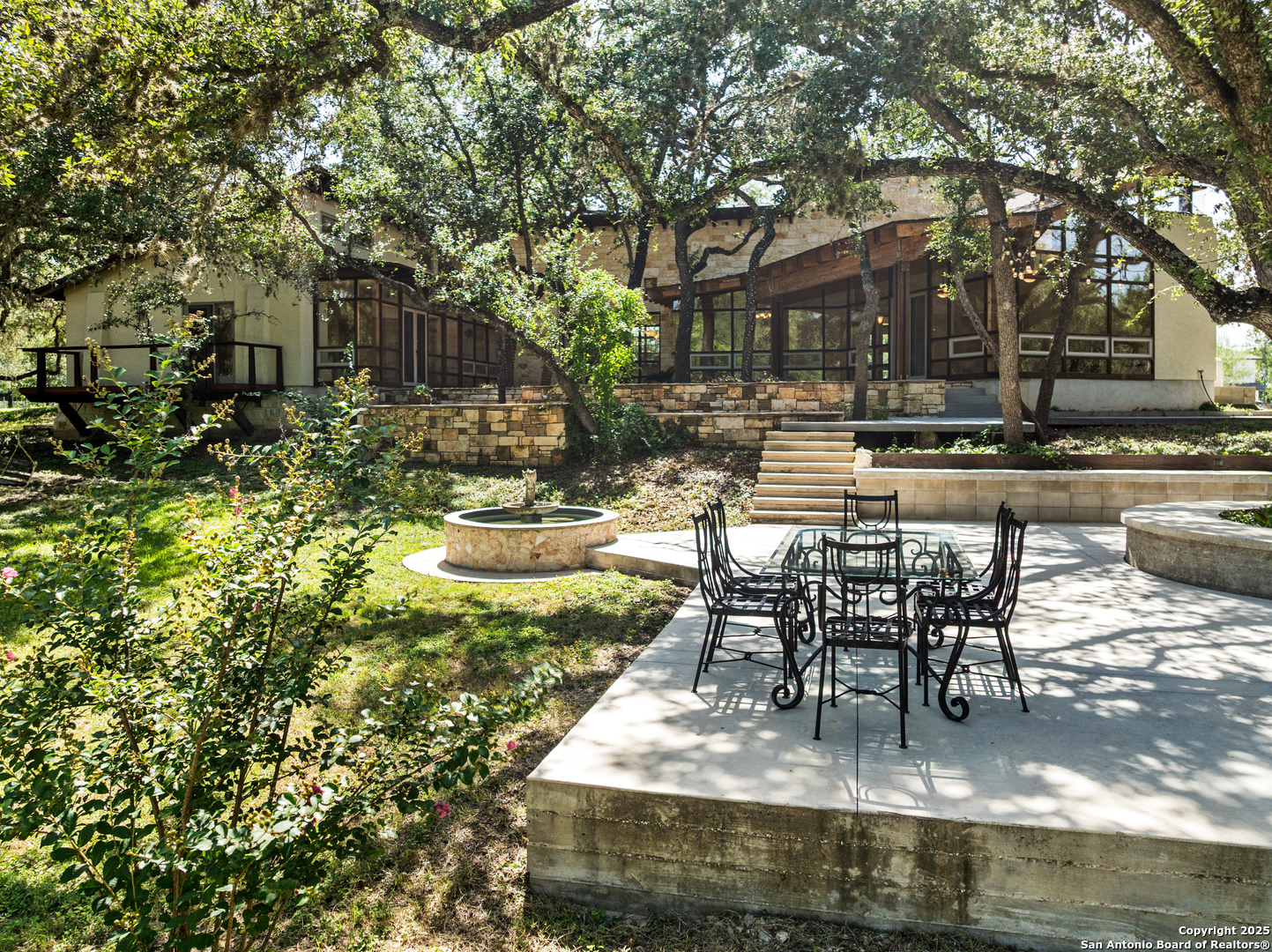 5620 Mount Helen