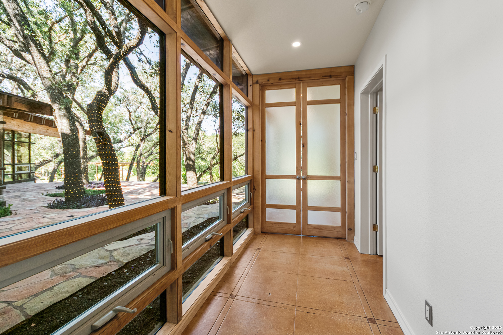 5620 Mount Helen