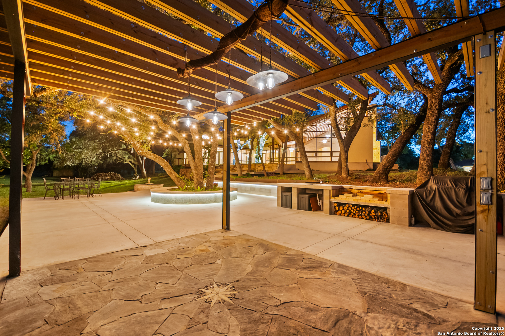 5620 Mount Helen