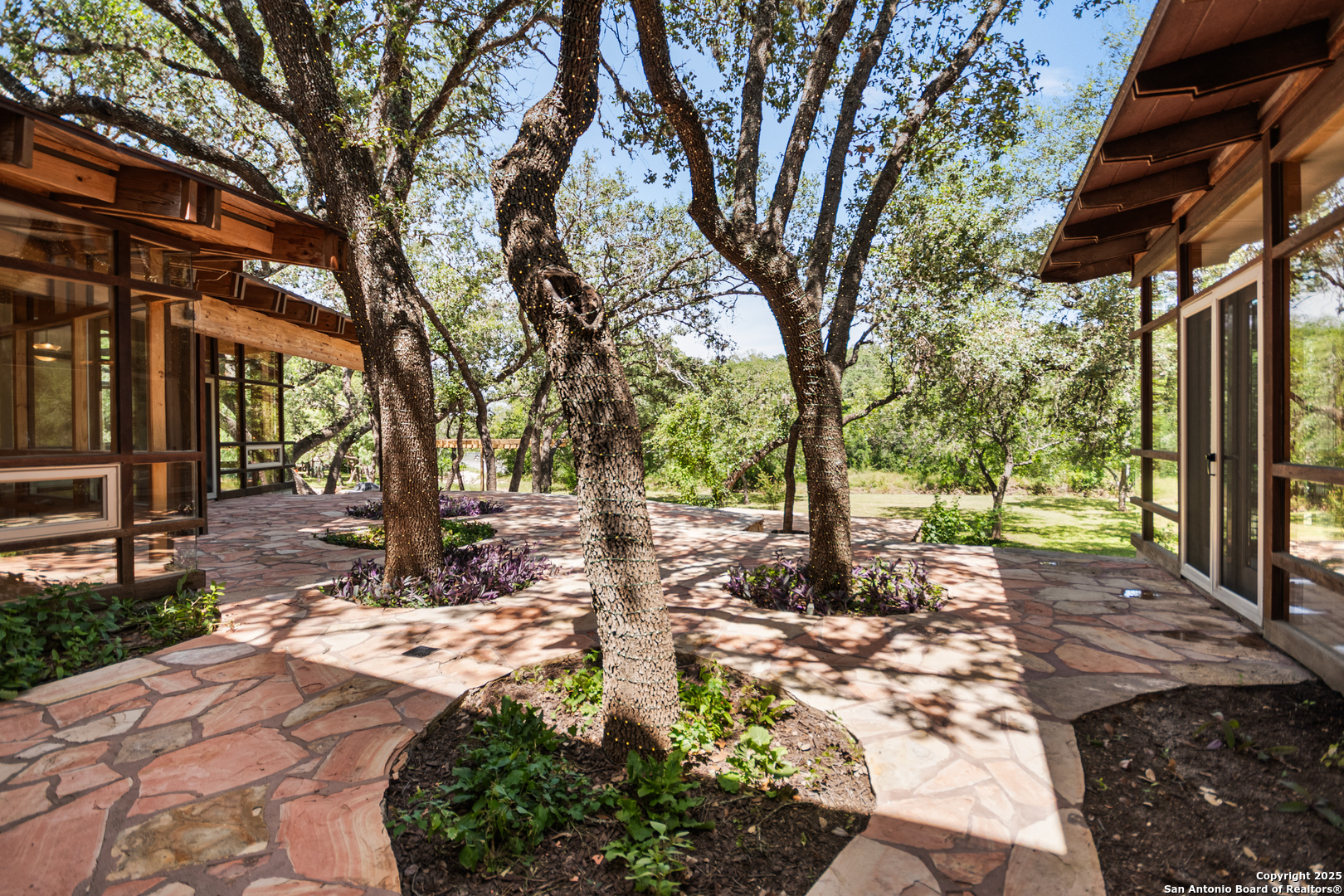 5620 Mount Helen