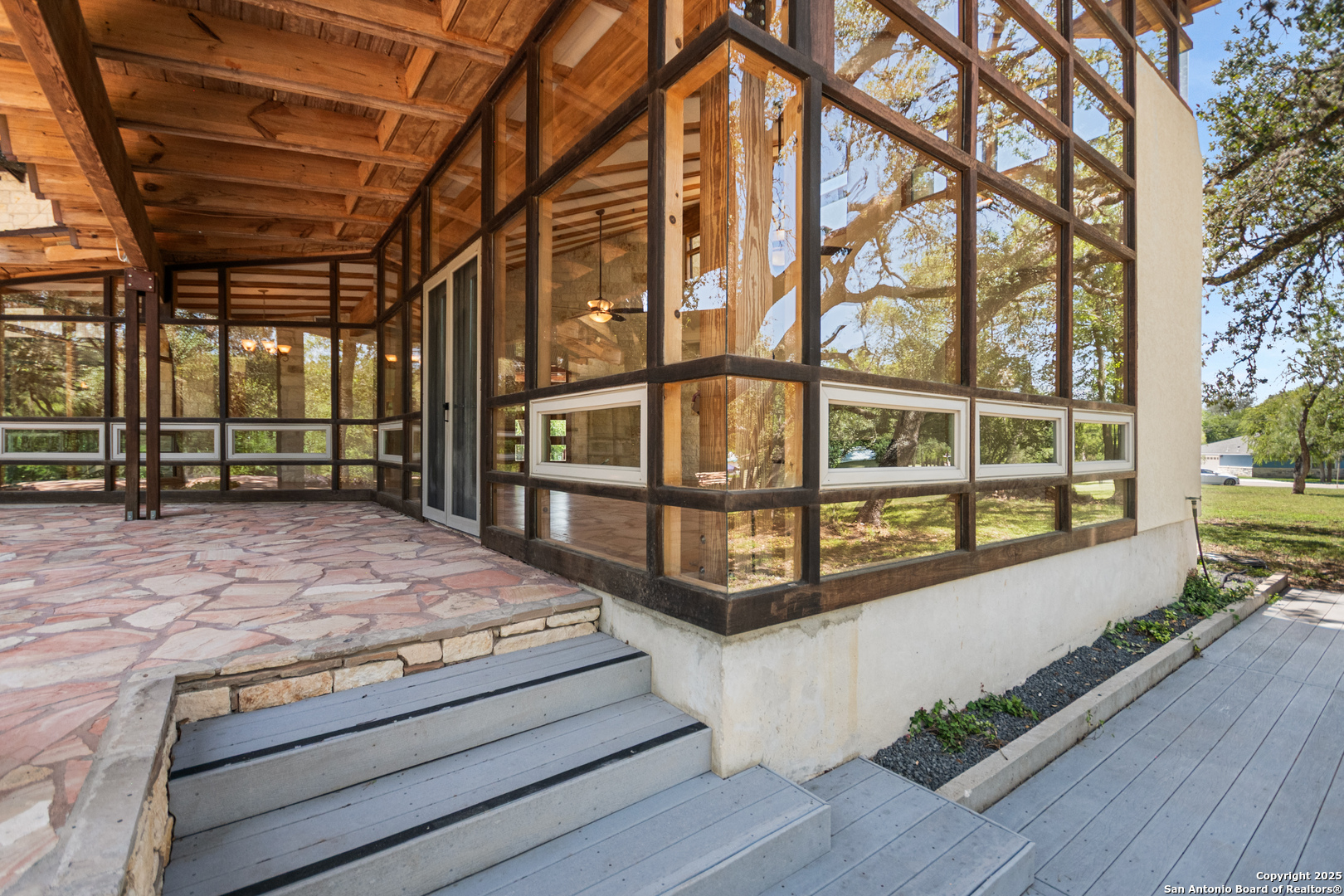 5620 Mount Helen