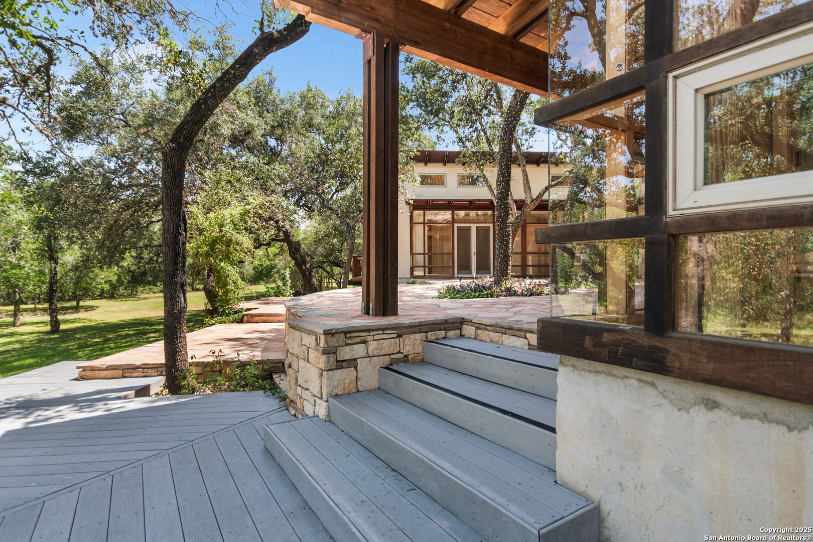 5620 Mount Helen