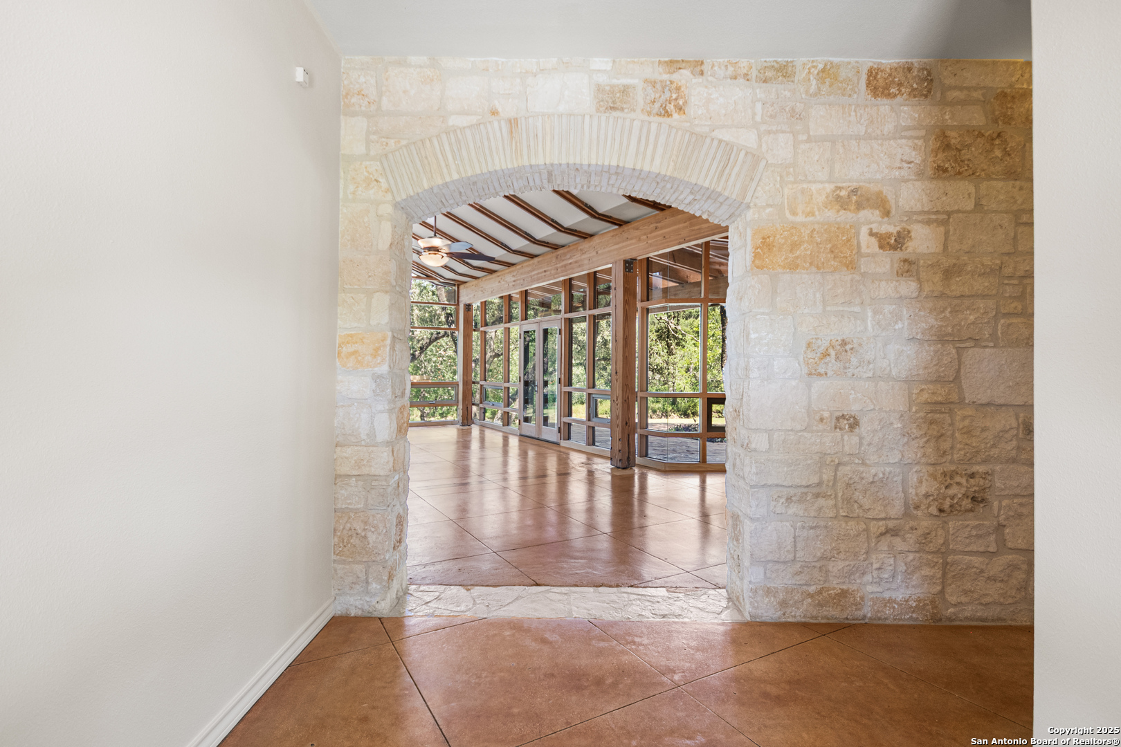 5620 Mount Helen