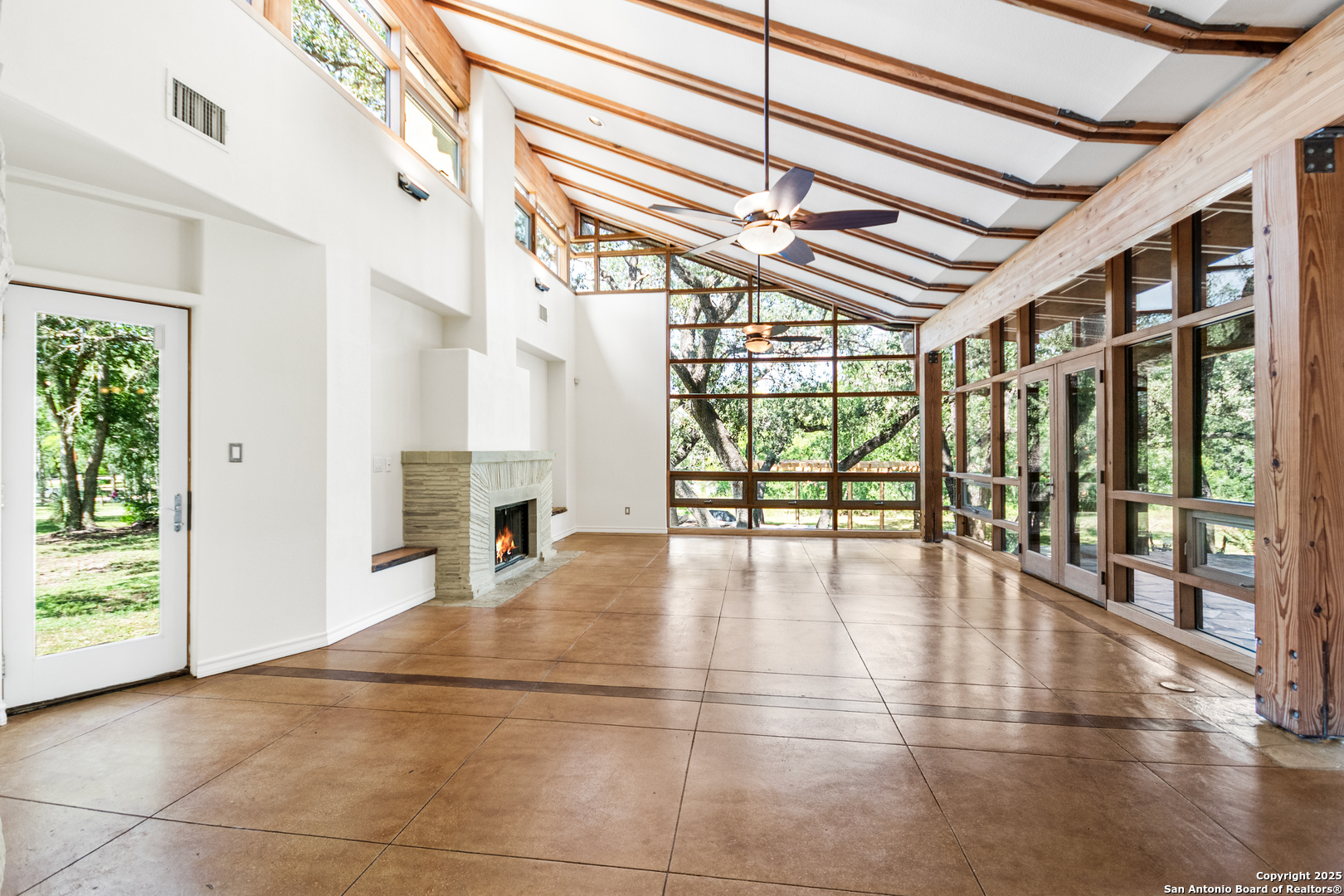 5620 Mount Helen