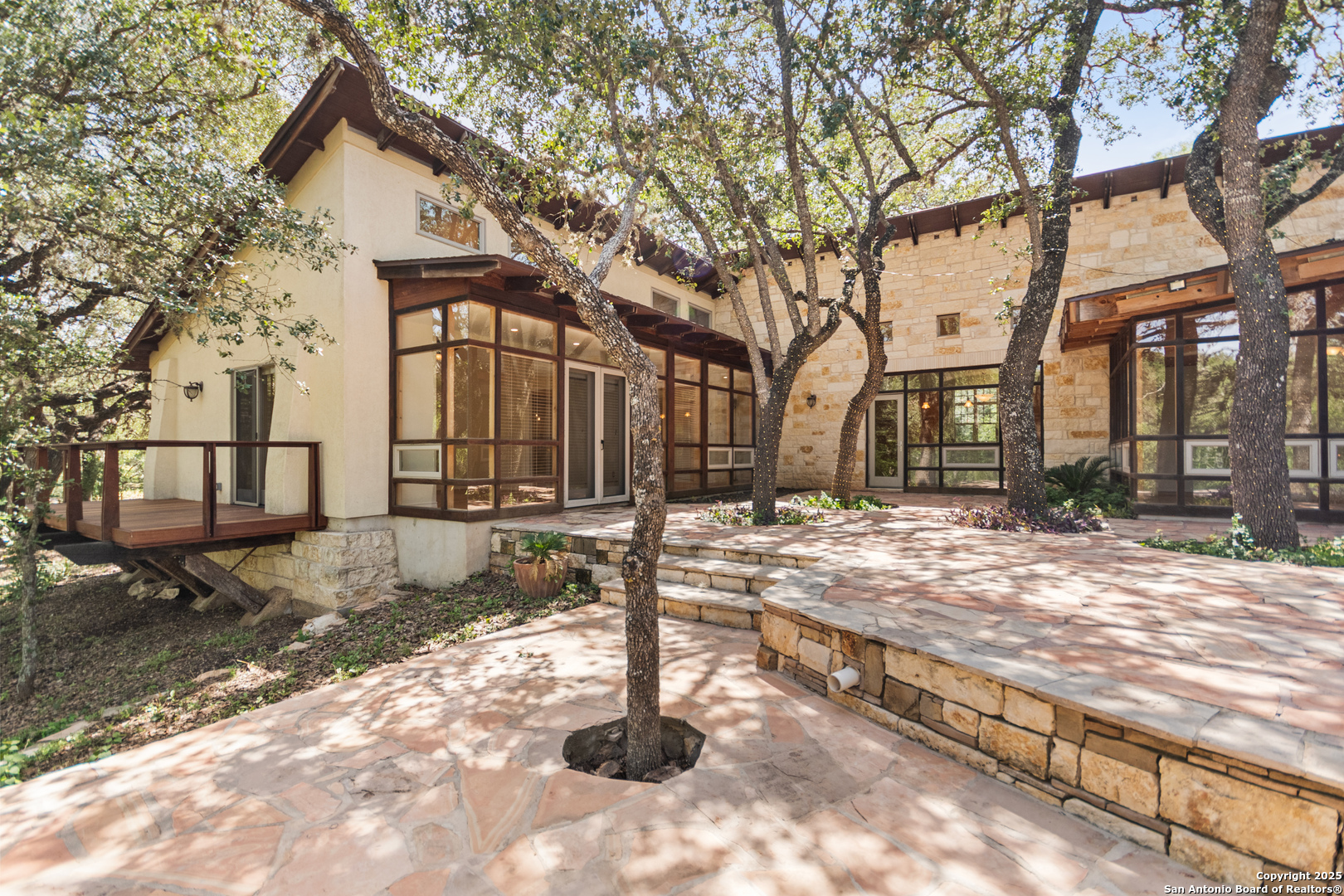 5620 Mount Helen