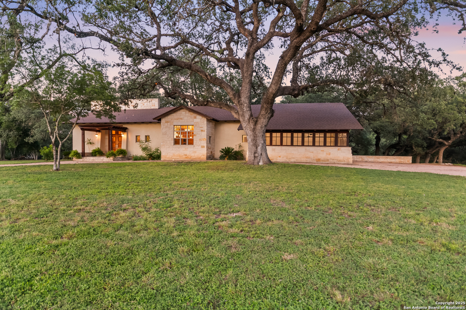 5620 Mount Helen