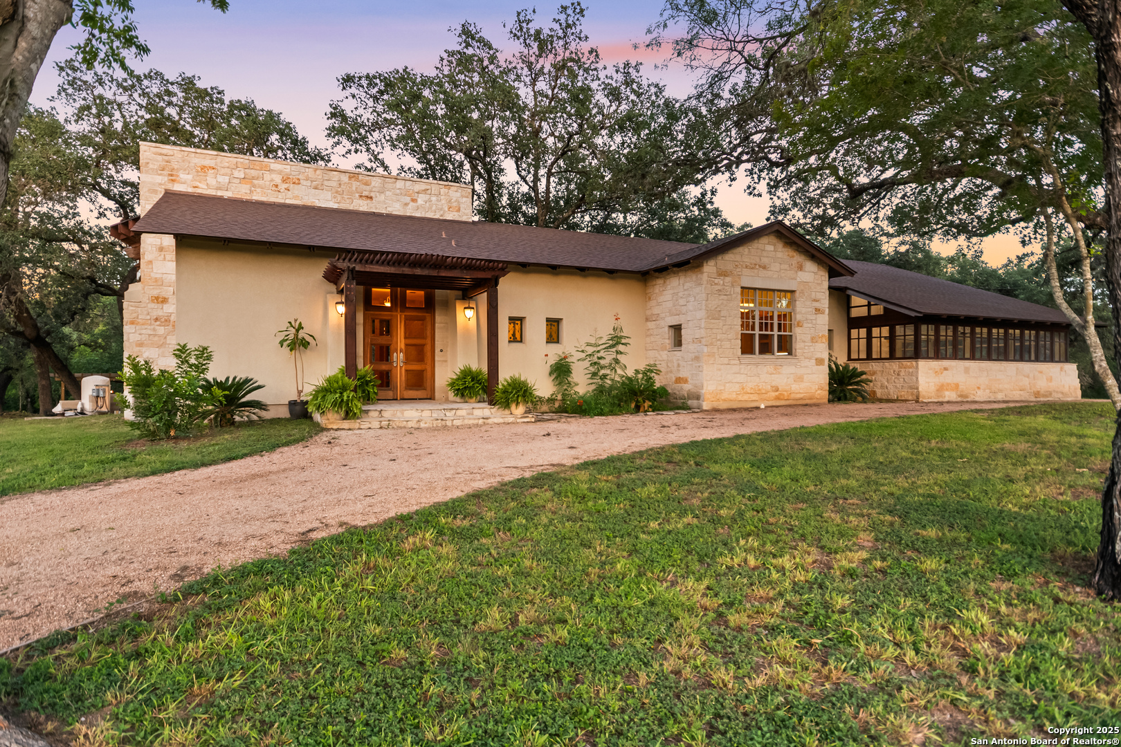 5620 Mount Helen