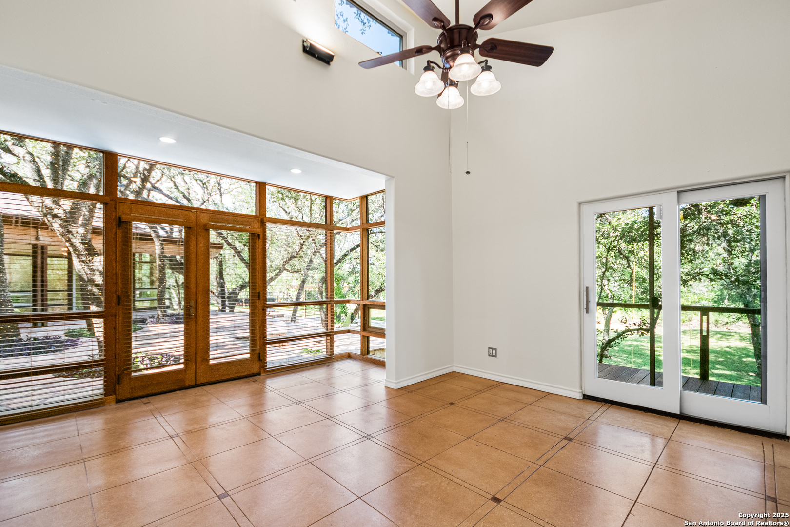 5620 Mount Helen