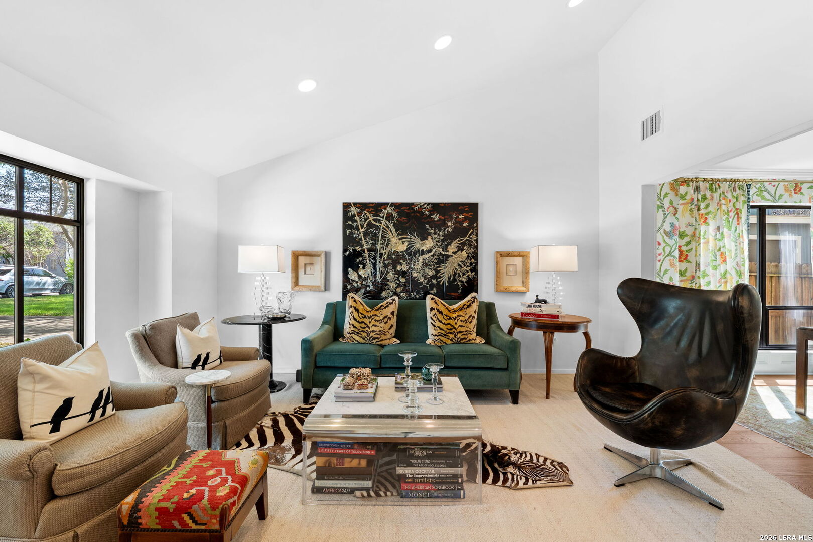 122 W Edgewood