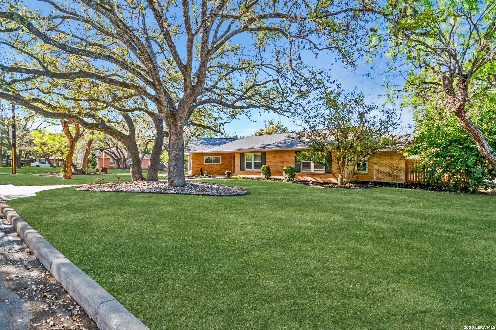 203 LARAMIE DR
