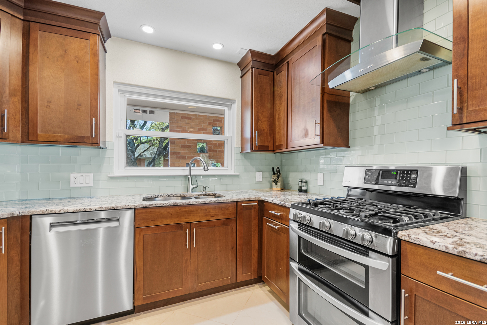 203 LARAMIE DR