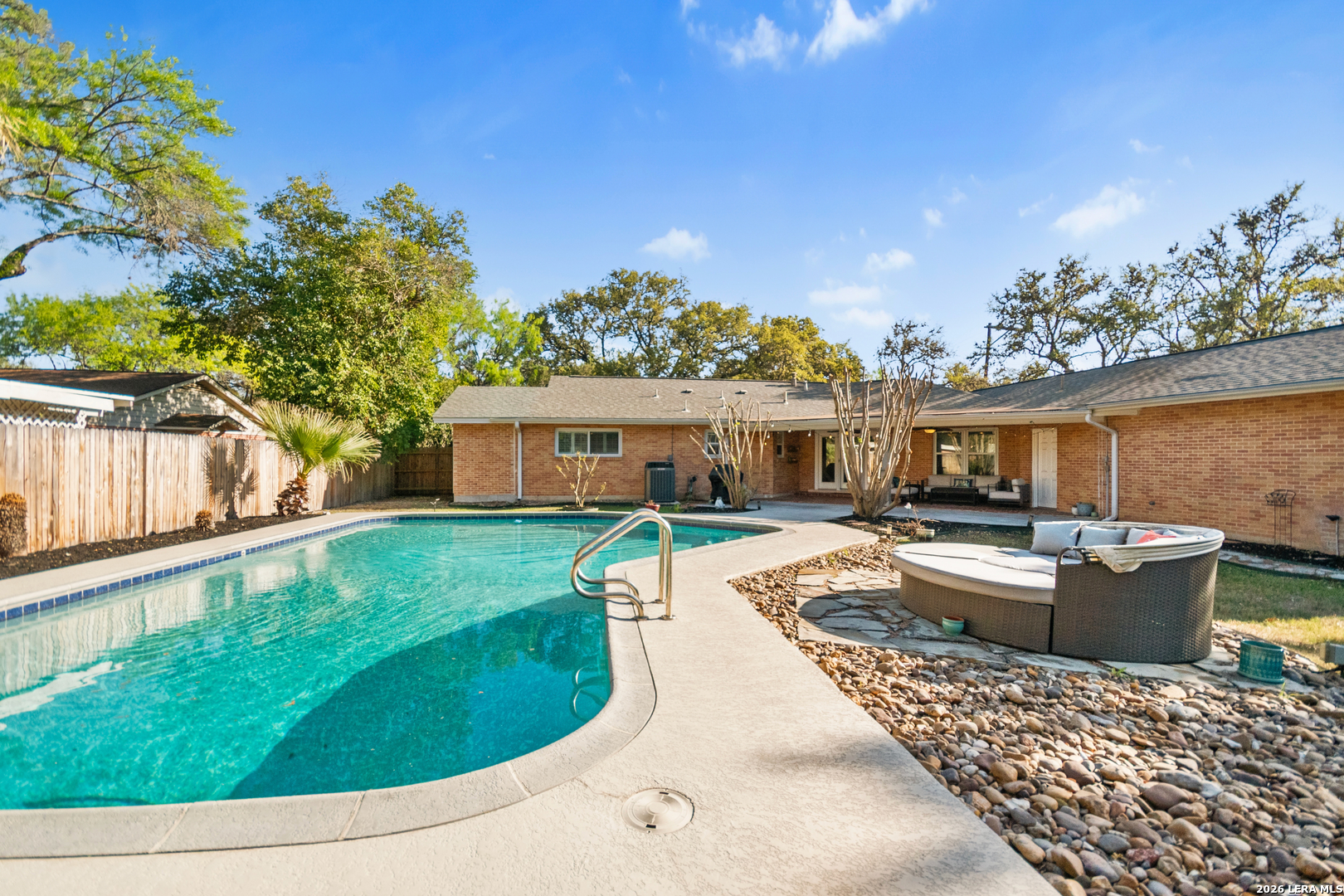 203 LARAMIE DR